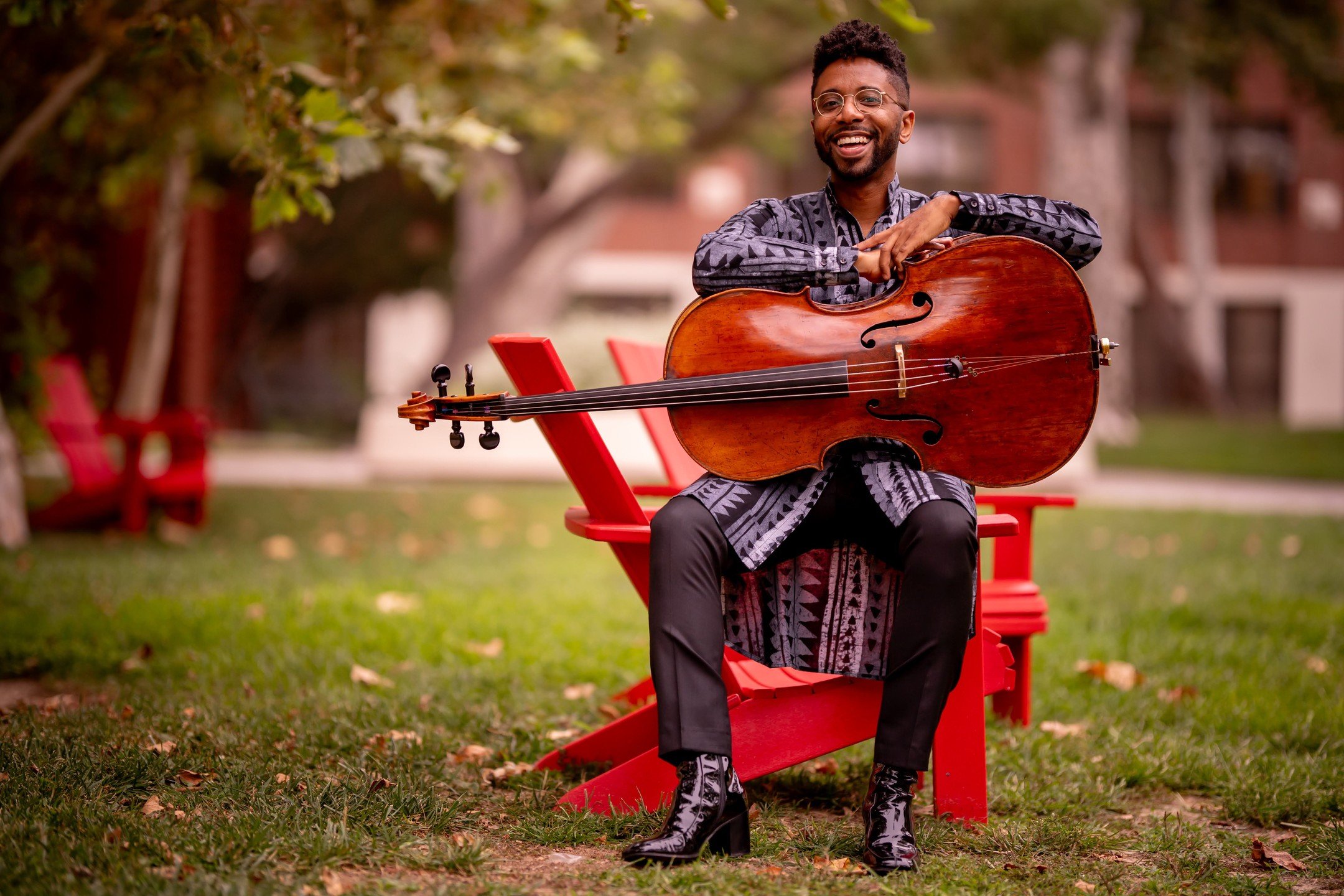 In the category of &quot;things to look forward to&quot;... two-time GRAMMY&reg;-nominated cellist @sethparkerwoods will be our 2024 Featured Guest Artist, participating in concerts at @ps21chatham and @kaufmanmusiccenter.

Hailed by The Guardian as 