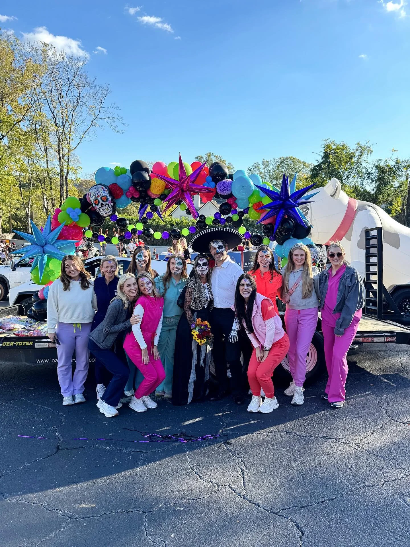 Our favorite Halloween tradition! 🎃👻💀🩷 We had the most fun day with everyone at the parade!