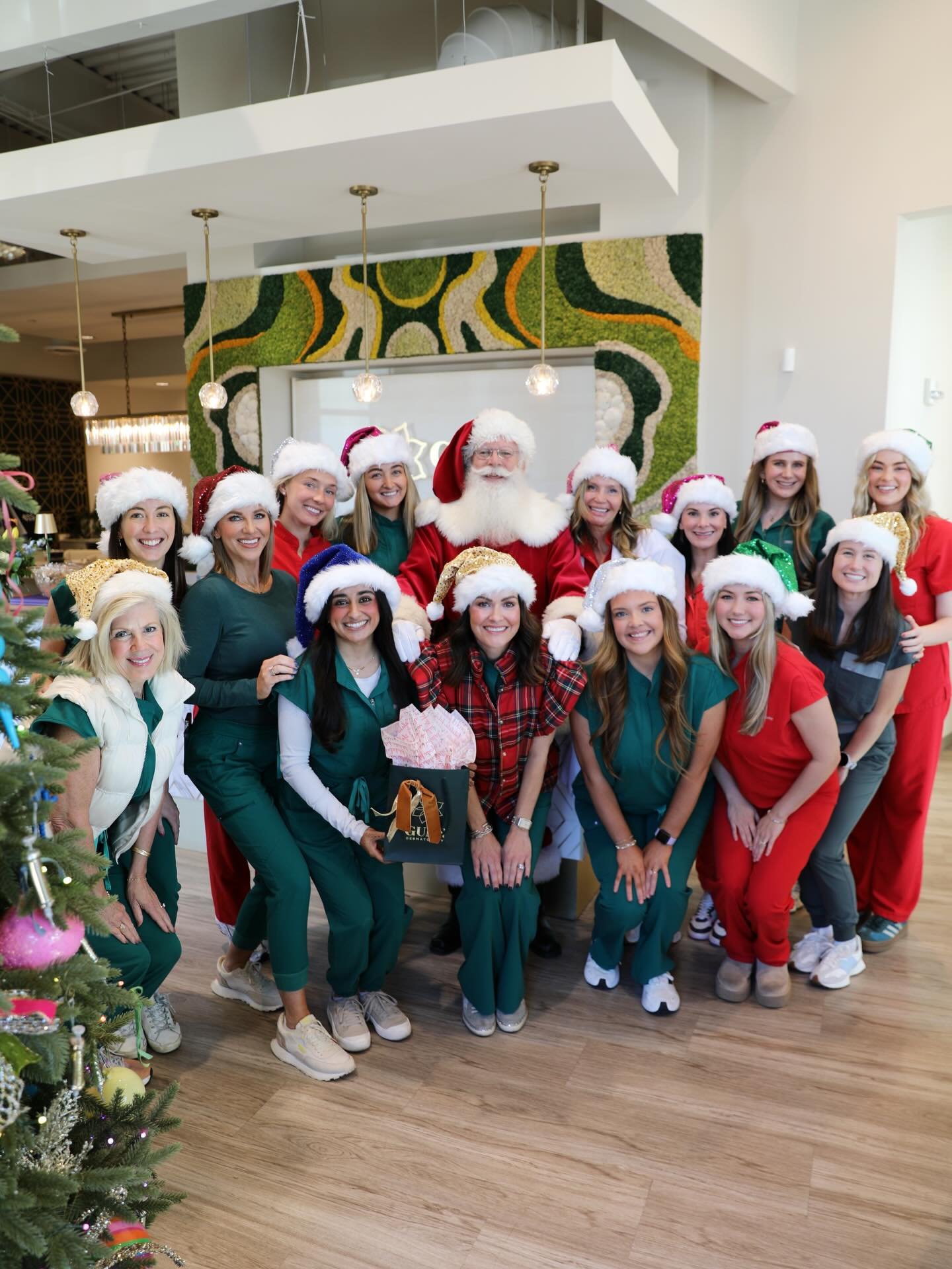 🎄✨Merry Christmas &amp; Happy Holidays from our Gunn Derm family to yours! We wish you a happy &amp; healthy holiday season.