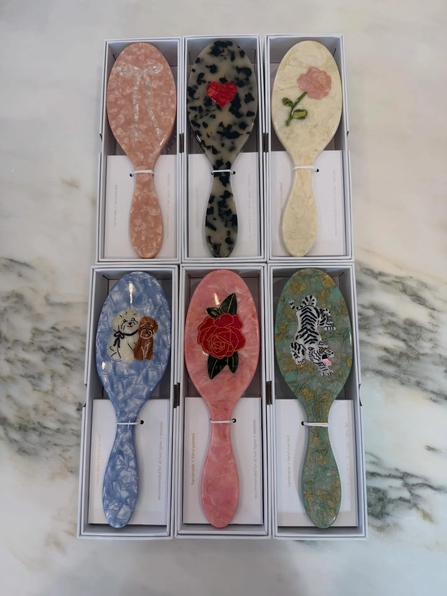 The restock you&rsquo;ve been waiting for!!! 🩷❤️🩷❤️These brushes would make the absolute cutest Valentine&rsquo;s gift! 

Available now at Gunn Dermatology!