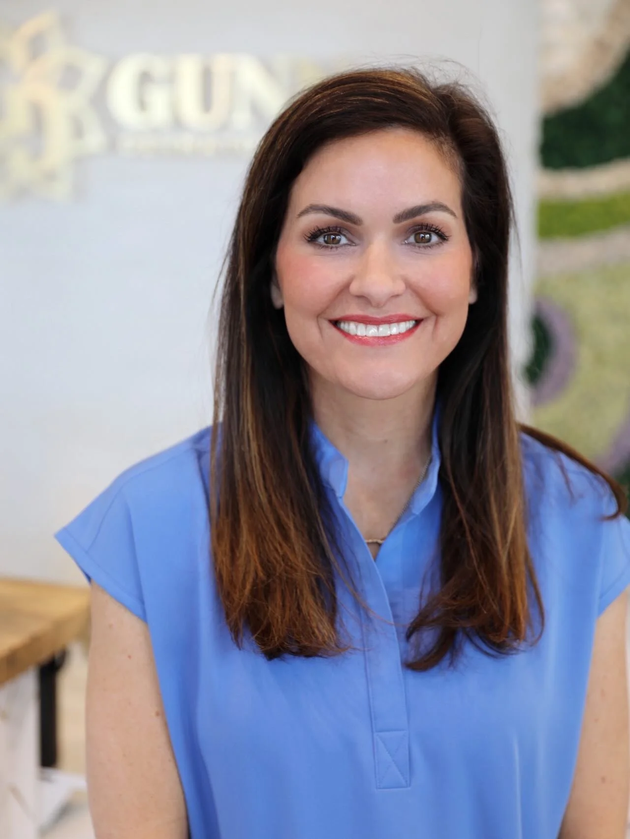 Happy 1 Year Gunniversary to our Lead Front Desk, Abbie! ✨🫶🙌She&rsquo;s the happy face our patients see the moment they walk through the door and she makes everyone feel warm and welcome! 

Her attitude is unmatched, she&rsquo;s always willing to j