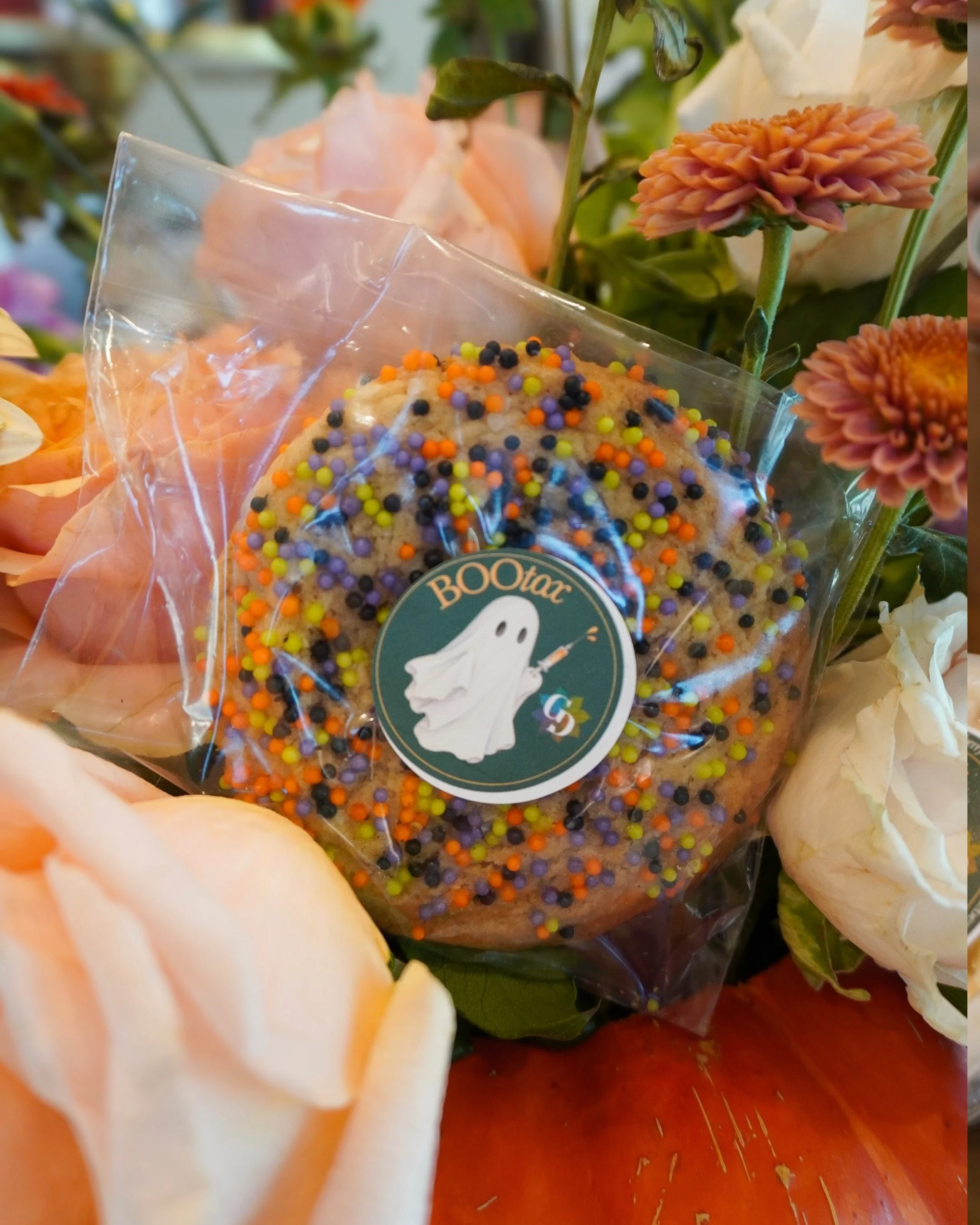 No tricks, just TREATS! 👻🍪

Our BOOtox celebration just got a whole lot sweeter thanks to @daughtersbaking! 🧡

From the cutest cookies to delicious mini cake cups, they&rsquo;ve brought a little extra sugar to our spooky celebration! 🎃✨

We&rsquo