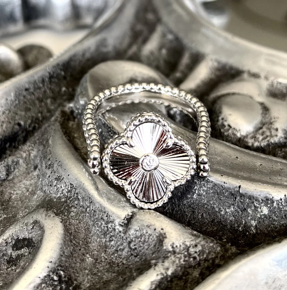Lia 14kt Gold Clover Reversible Ring | SHEILA KHIATANI JEWELS