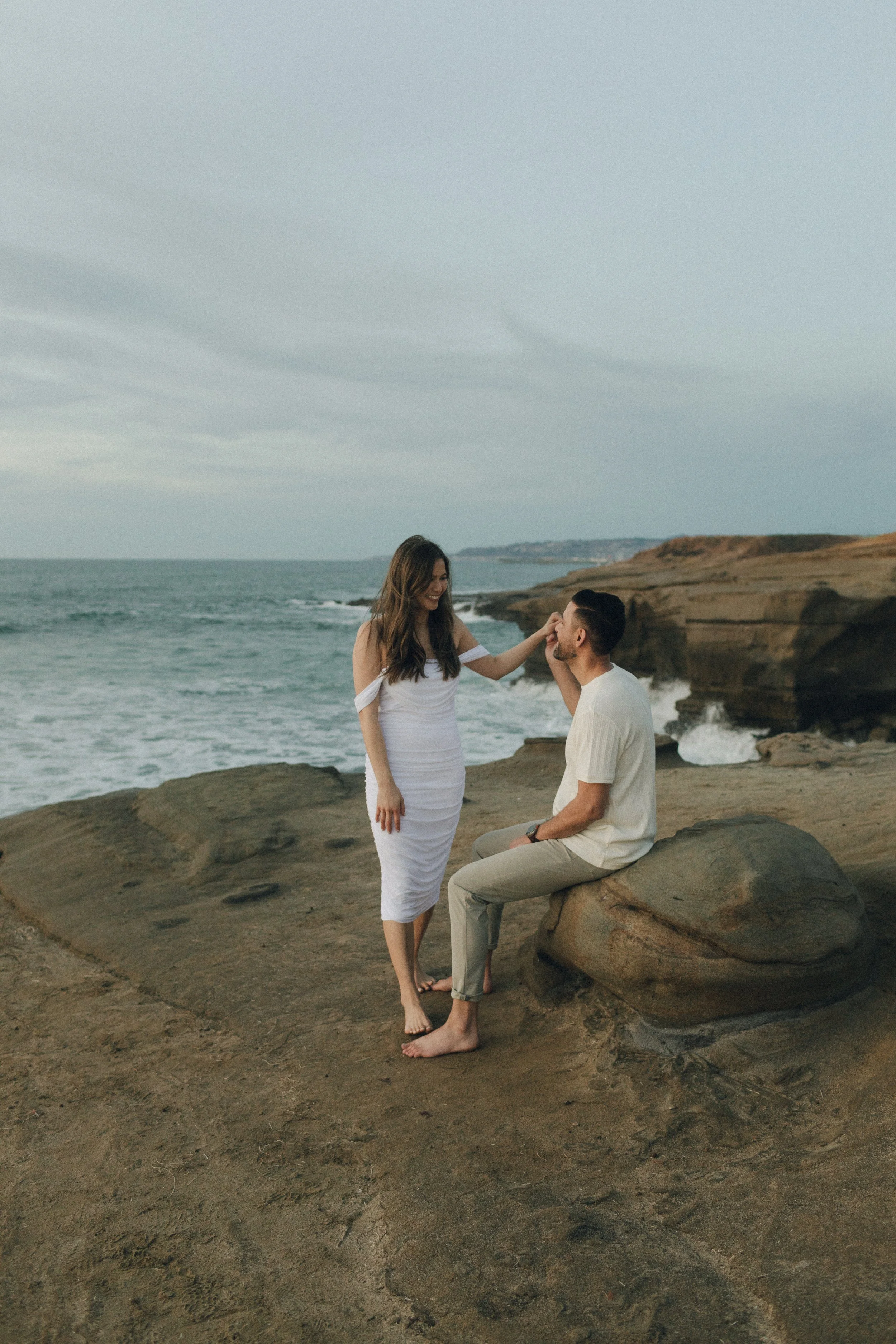Chi-and-Mark-Sunset-Cliffs-San-Diego-Courthouse-Engagement-Session-27.jpg