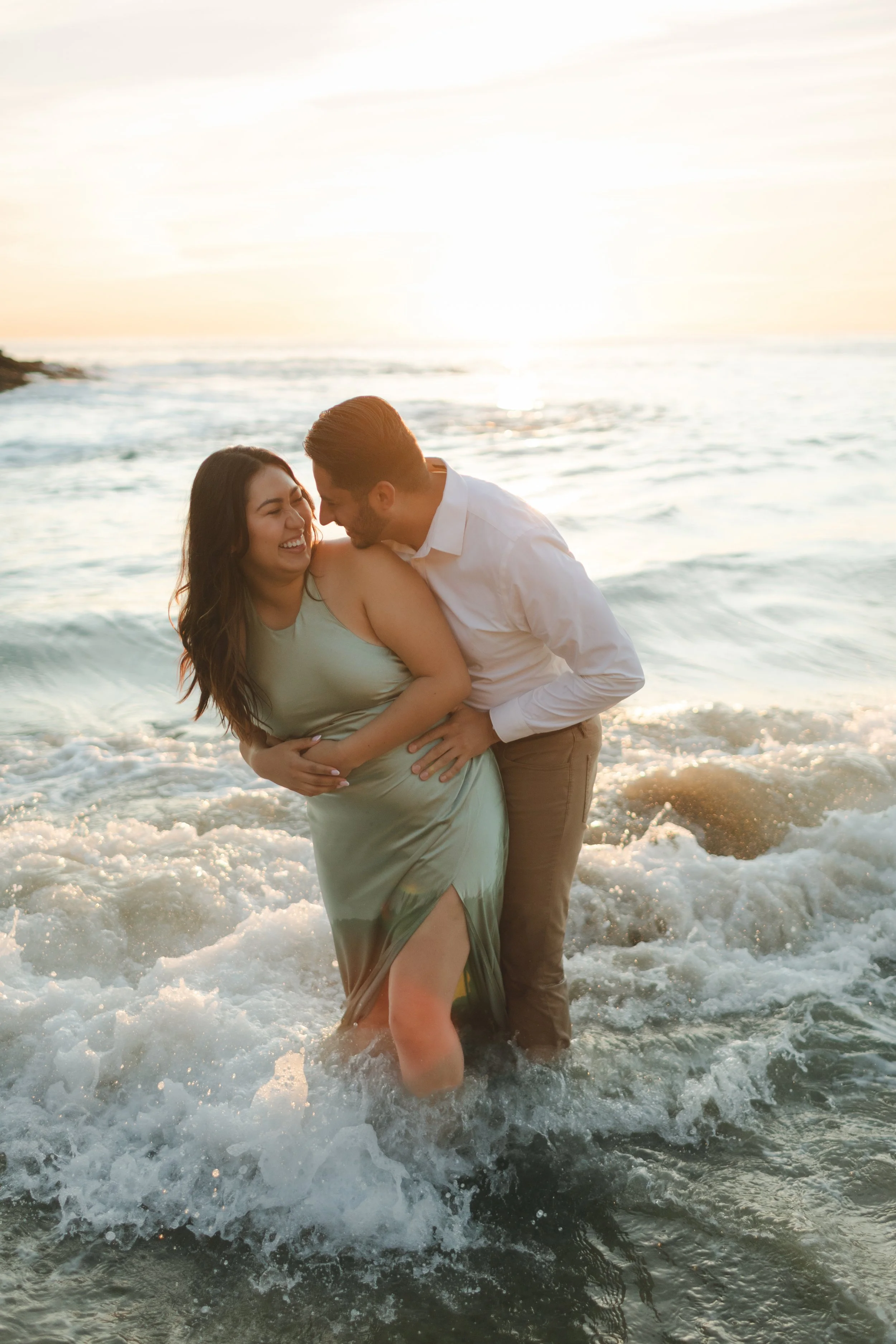 golden-hour-sunset-crescent-bay-beach-engagement-session-laguna-beach-ca-bianca-and-alex-10.jpg