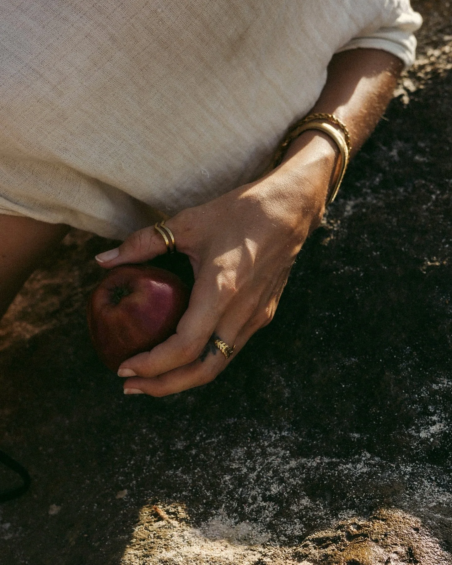 De cuando con @chulabybubi me hicieron una entrevista - fotogr&aacute;fica. 

Ph @_bronvv