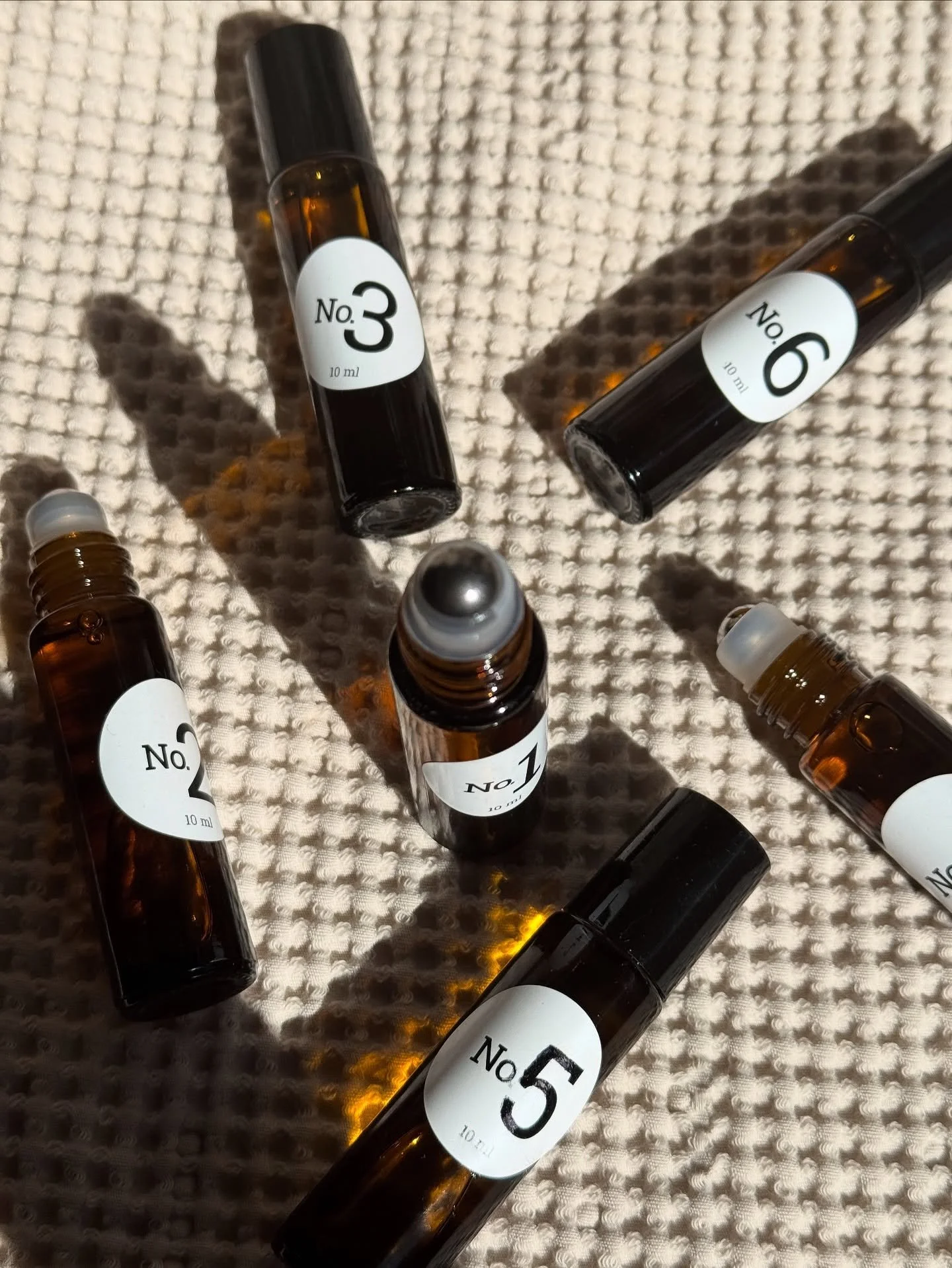 6 luxurious Roll On Oil Perfumes 💛

Shop them now at islandsoapco.ca

.
.
.
#IslandSoapCo #ShopLocalBC #RollOnPerfume #OilPerfume #NaturalPerfume
