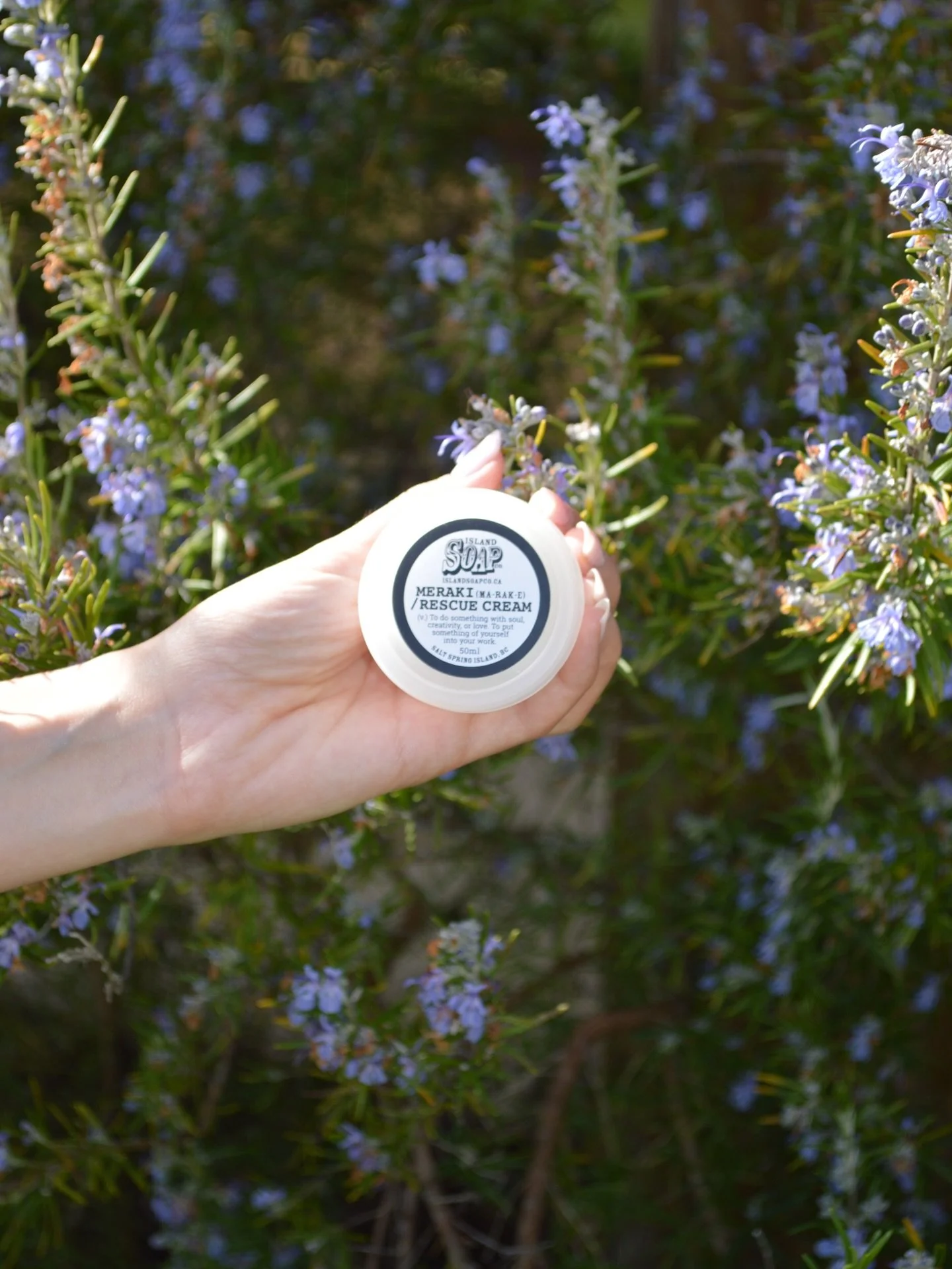 🌟🌟🌟🌟🌟
&ldquo;This is the MOST amazing cream. My hands are always a mess, and since finding this cream, my hands are no longer dry and cracking. Highly recommend!&rdquo;