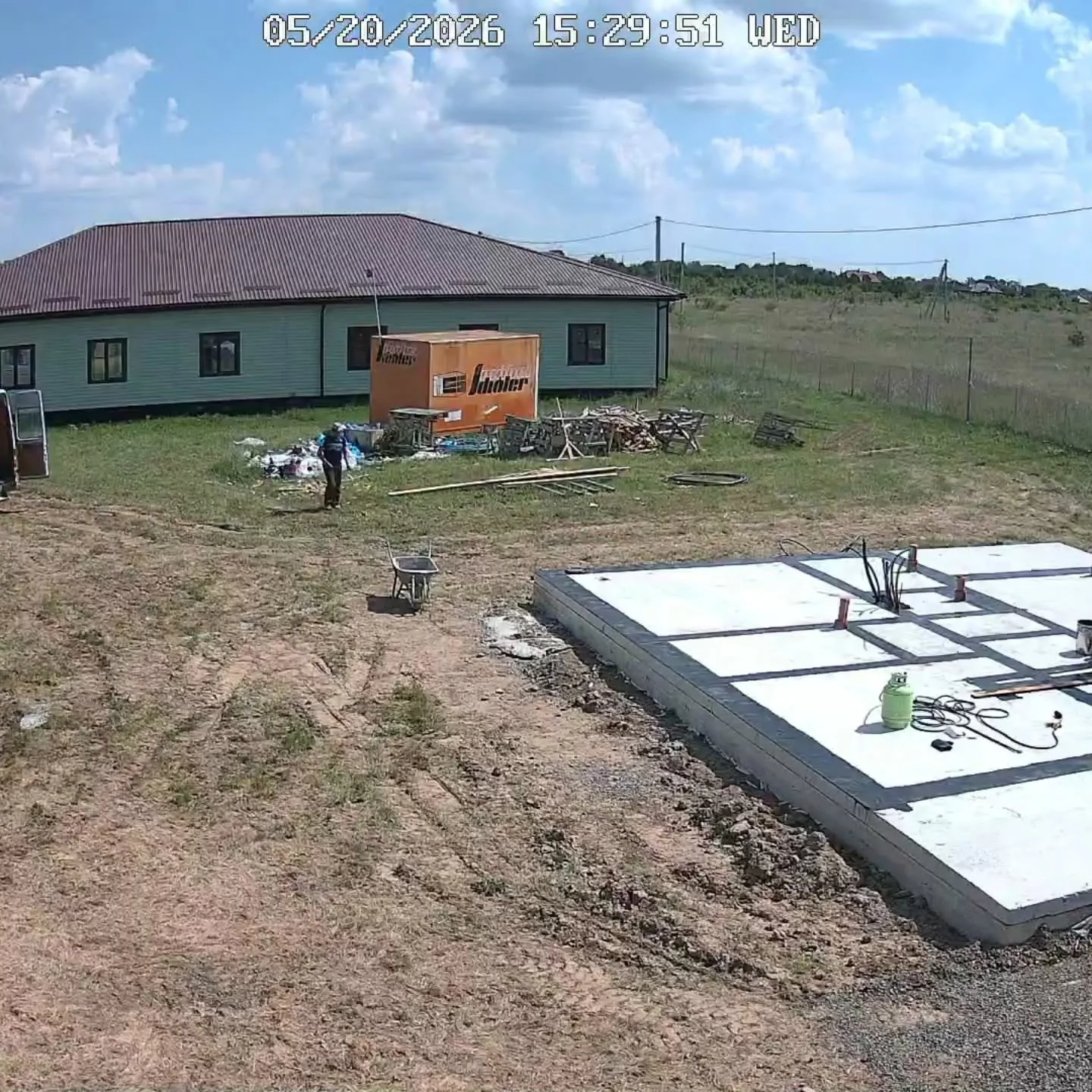 Bricks are ordered, soon to be delivered, and the crew is laying out where those walls will go on our Blossom Cottage Case Manager's house. #shadeforchildrenukraine @stichting_kimon #ukraineorphans #Ukraineadoption
