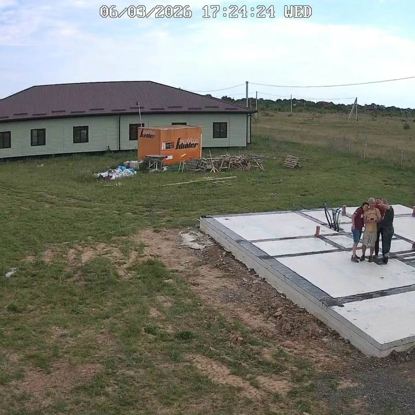 Greetings from the Blossom Cottage complex, see us waving? And check out last month's expenses. #Shadeforchildrenukraine @stichting_kimon #Ukraineconstruction #orphanagealternative