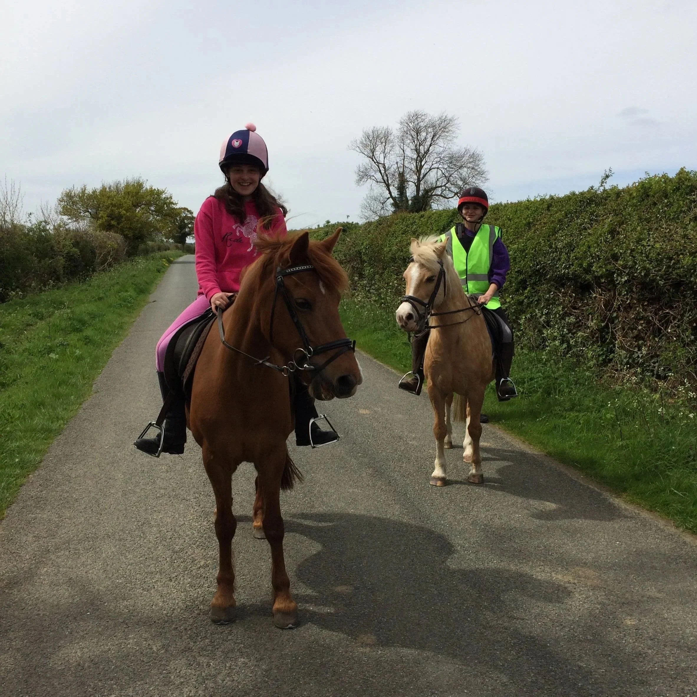 Emily+riding+with+Georgie.jpg