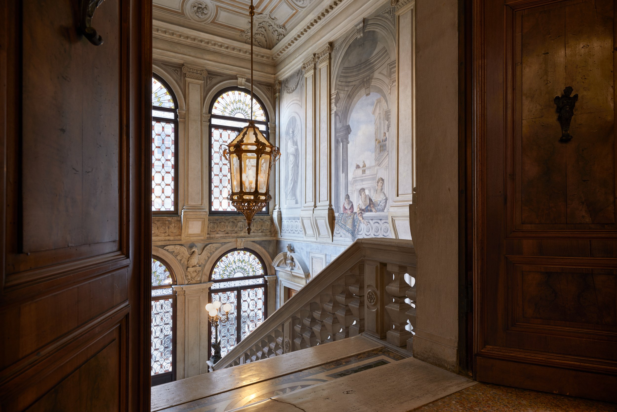 Aman Venice - Interior - Grande Staircase.tif_30100.jpg