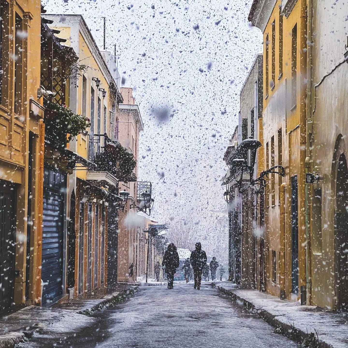 It was a great day&hellip;
and night!
.
.
.
.
.
.
.
.
#snow #city #cold #white #winter #athens #greece