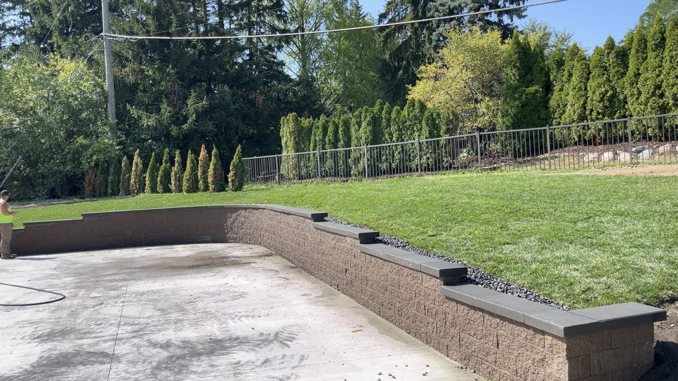 Oranssi carpenter using bench saw