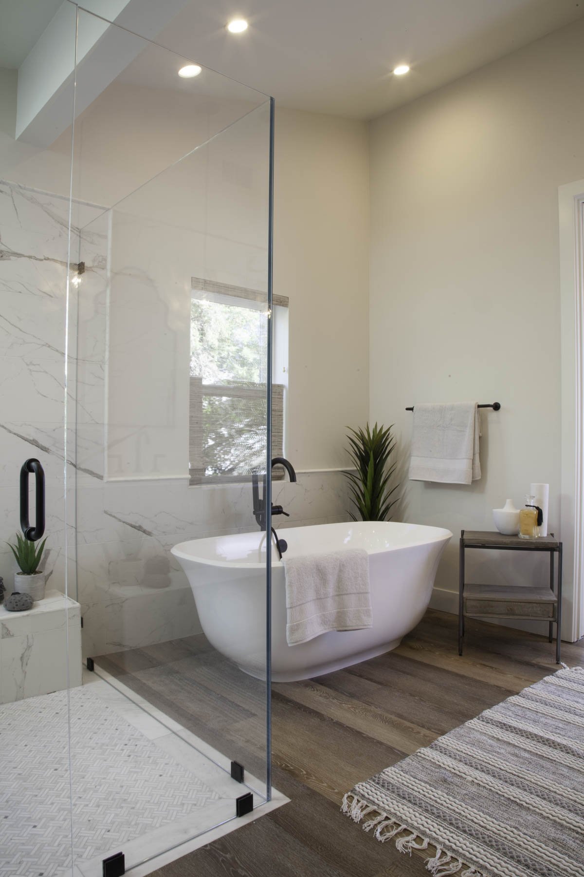 Contemporary Primary Bathroom — Signature Designs