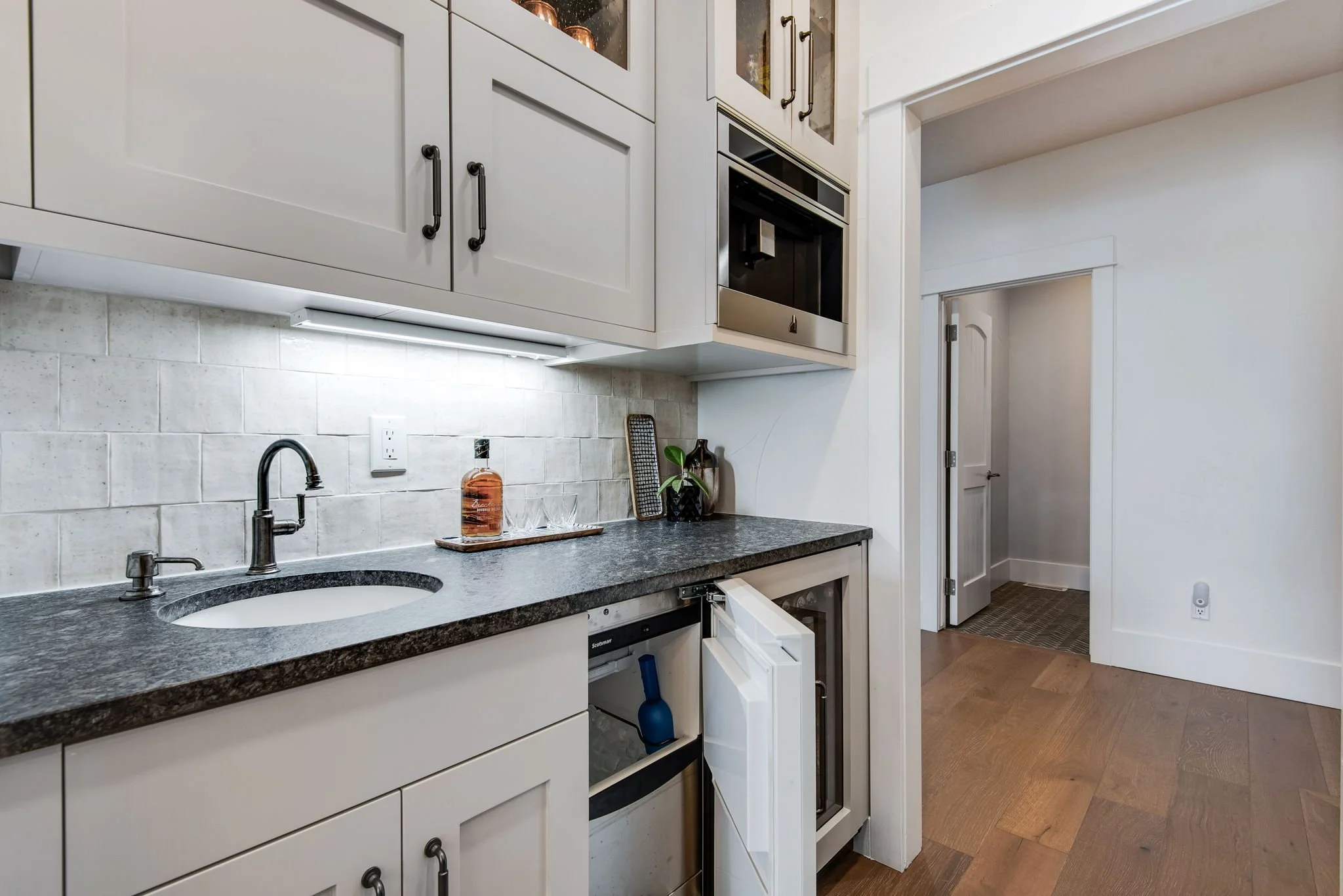28-web-or-mls-6180-s-picadilly-st.jpg