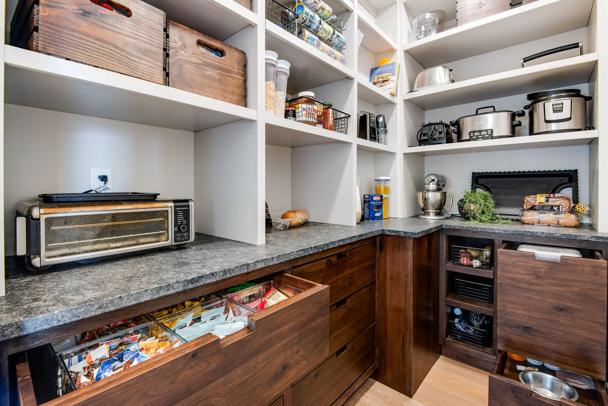 31-web-or-mls-6180-s-picadilly-st.jpg