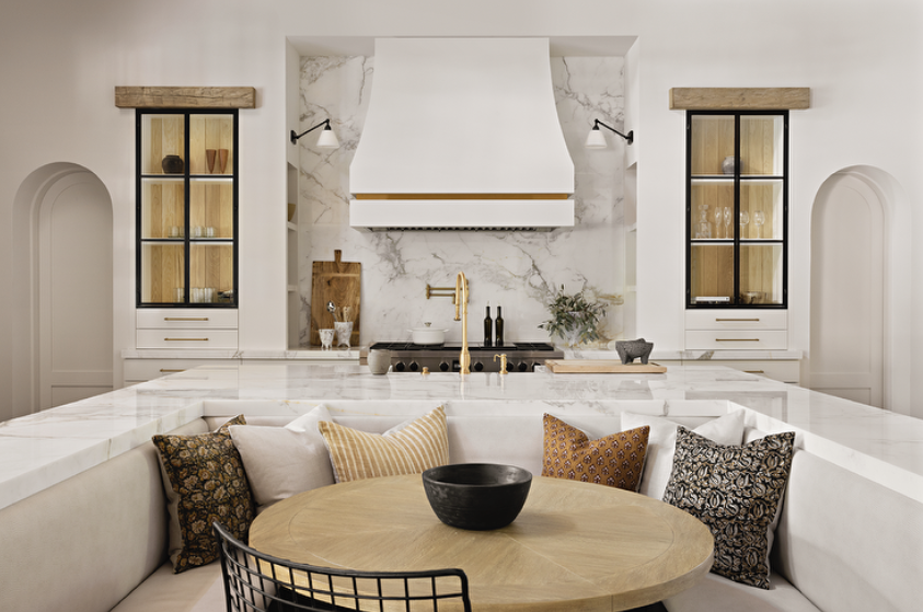 Kitchen Island Evolution: Designing the New Gathering Point for Togetherness