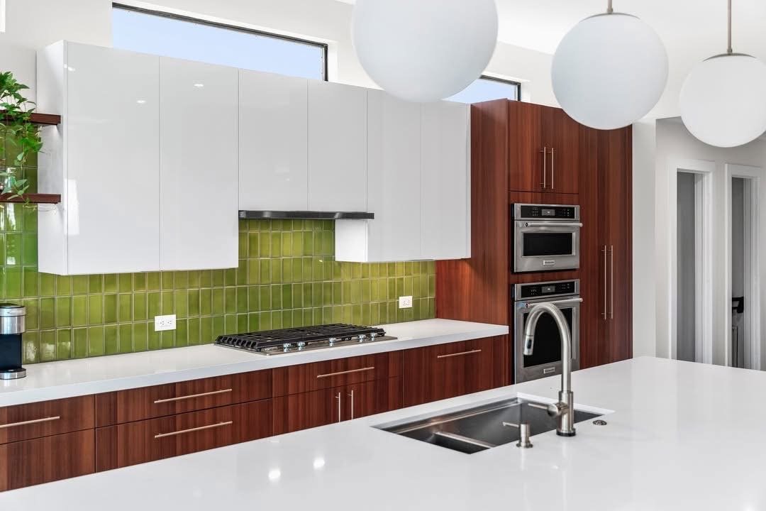  Paris Sapele & Porta Bianco  - Cabinet IQ 