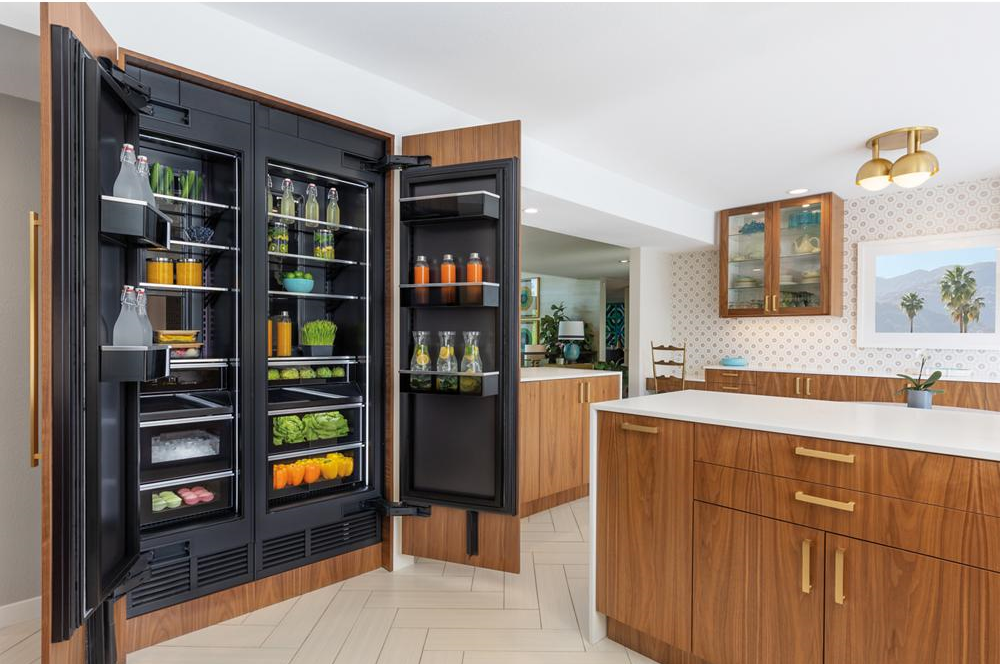  Jenn Air Built In Panel Ready Refrigertor and Freezer Combo.  