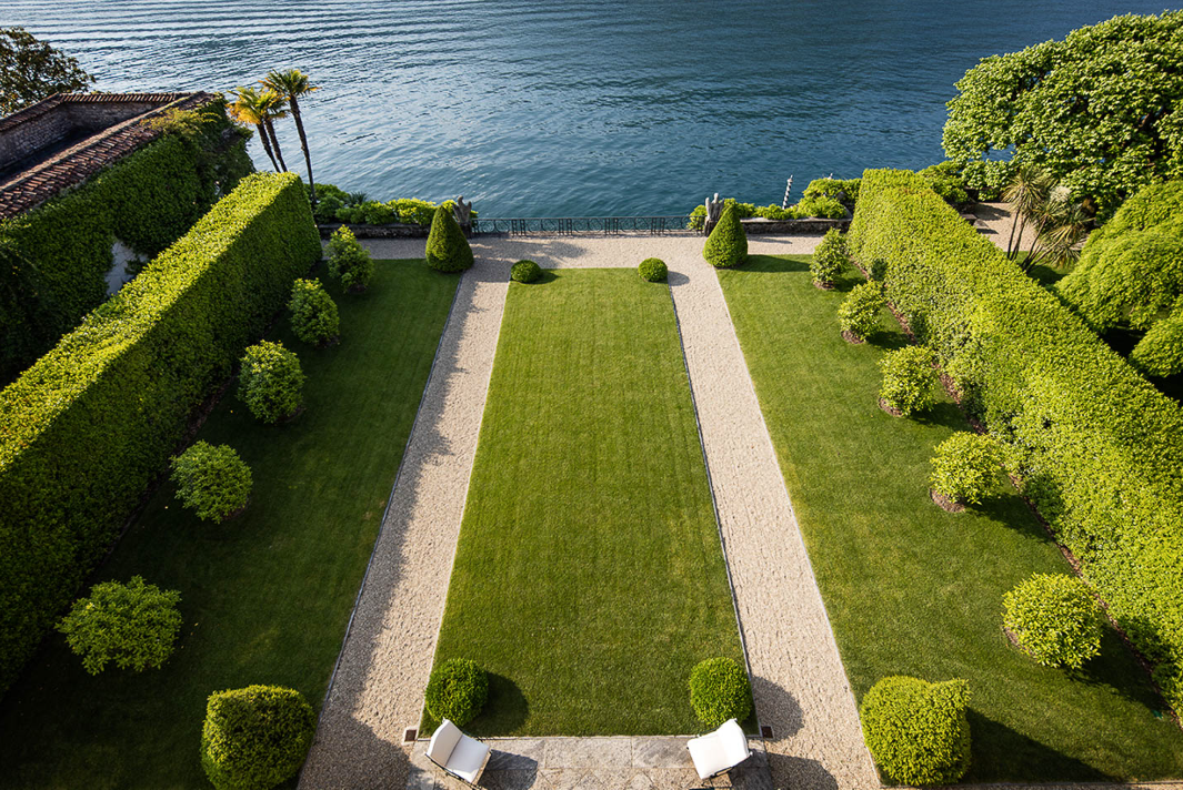  Lawn View at Villa Balbiano  