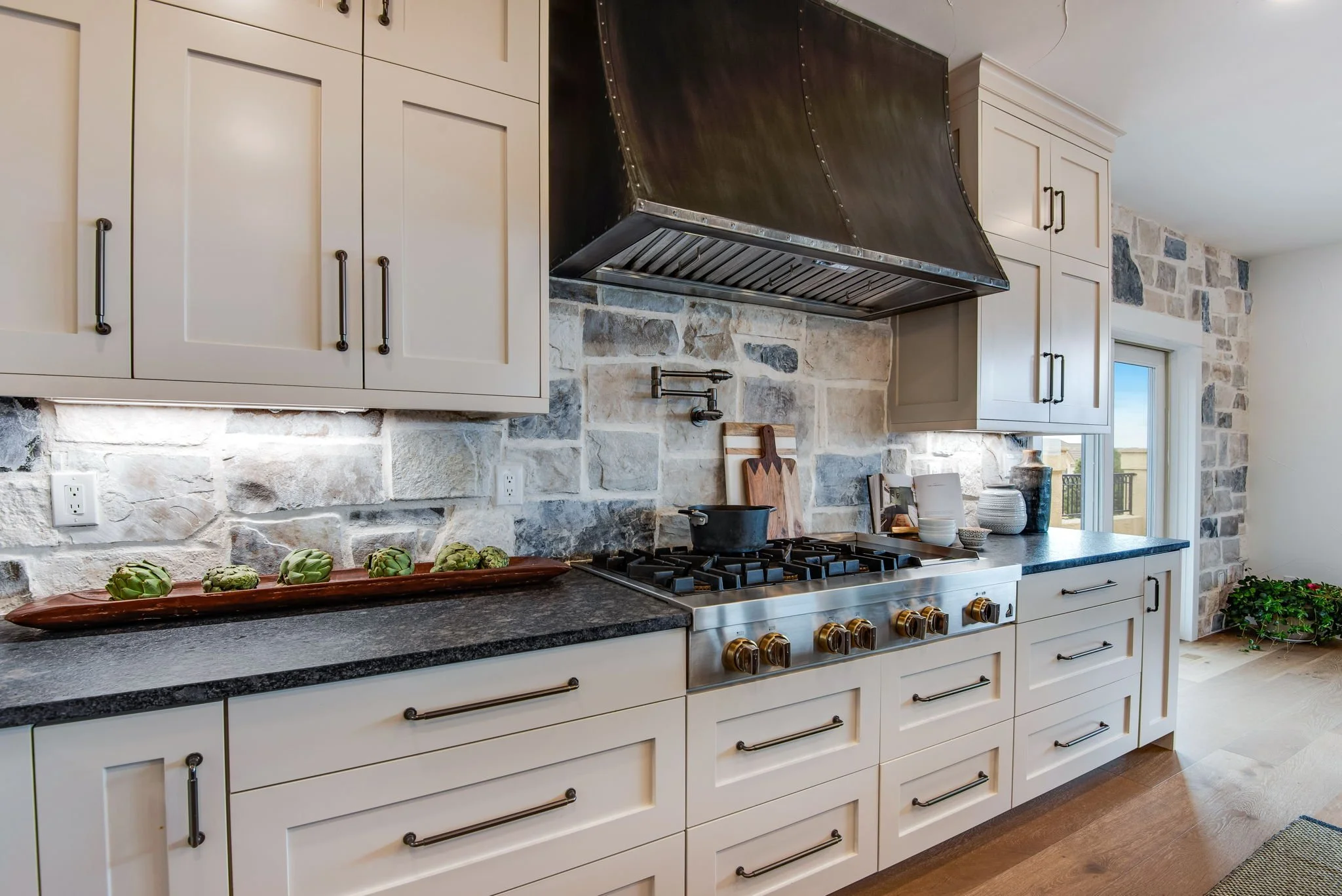  Signature Designs Kitchen Bath & Interiors - JennAir Rangetop  