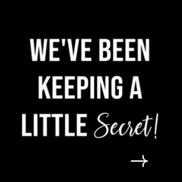 📣 We have been (impatiently!) waiting to shout this one from the rooftops&hellip;.scroll for hints at our wildly exciting show-opening announcement tomorrow. CAN YOU GUESS WHO IT IS??

(it&rsquo;s gonna be MAJOR!)🎤💥