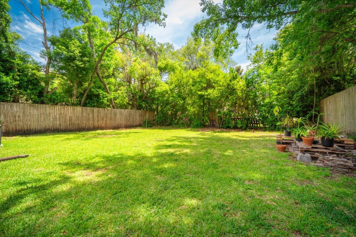 2032 Inwood Terrace large fully fenced back yard.jpg