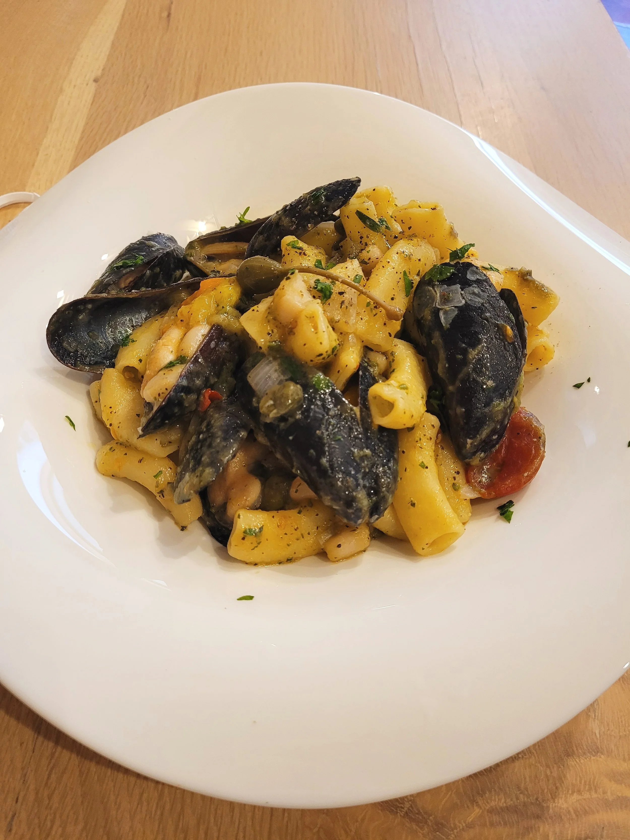 Pasta Casalinga, Pike Place Market, Seattle, WA — juicy little tomato.