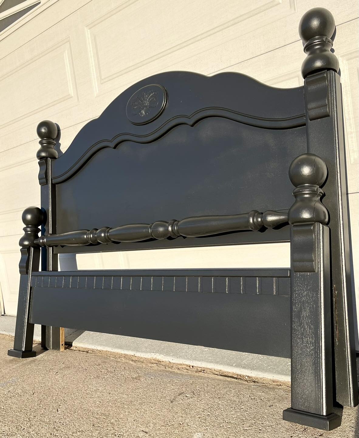This Refinished headboard &amp; footboard with metal bed frame is now finished &amp; available for a new home! 

$125 

This wooden headboard &amp; footboard was been refinished in &ldquo;onyx black&rdquo; semi gloss enamel paint in a paint sprayer a