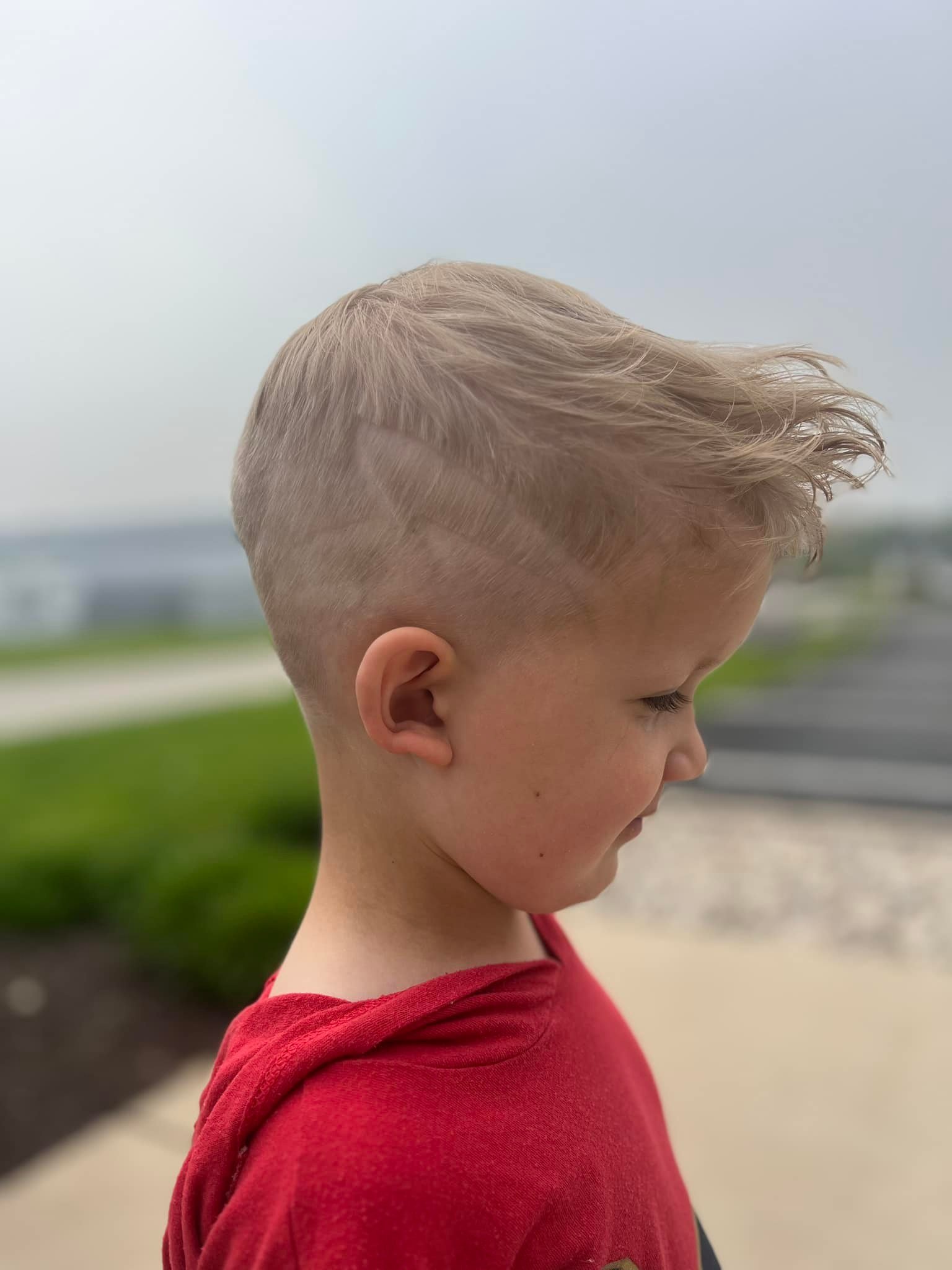 Hey cool dude! 😎

Brooks requested &ldquo;long hair on top and short hair on the sides and double lighting bolts on each side so he can be extra fast&rdquo; &amp; Miss Erin at Salon di Amici, Neenah WI knocked it outta the park! 

He&rsquo;s a super