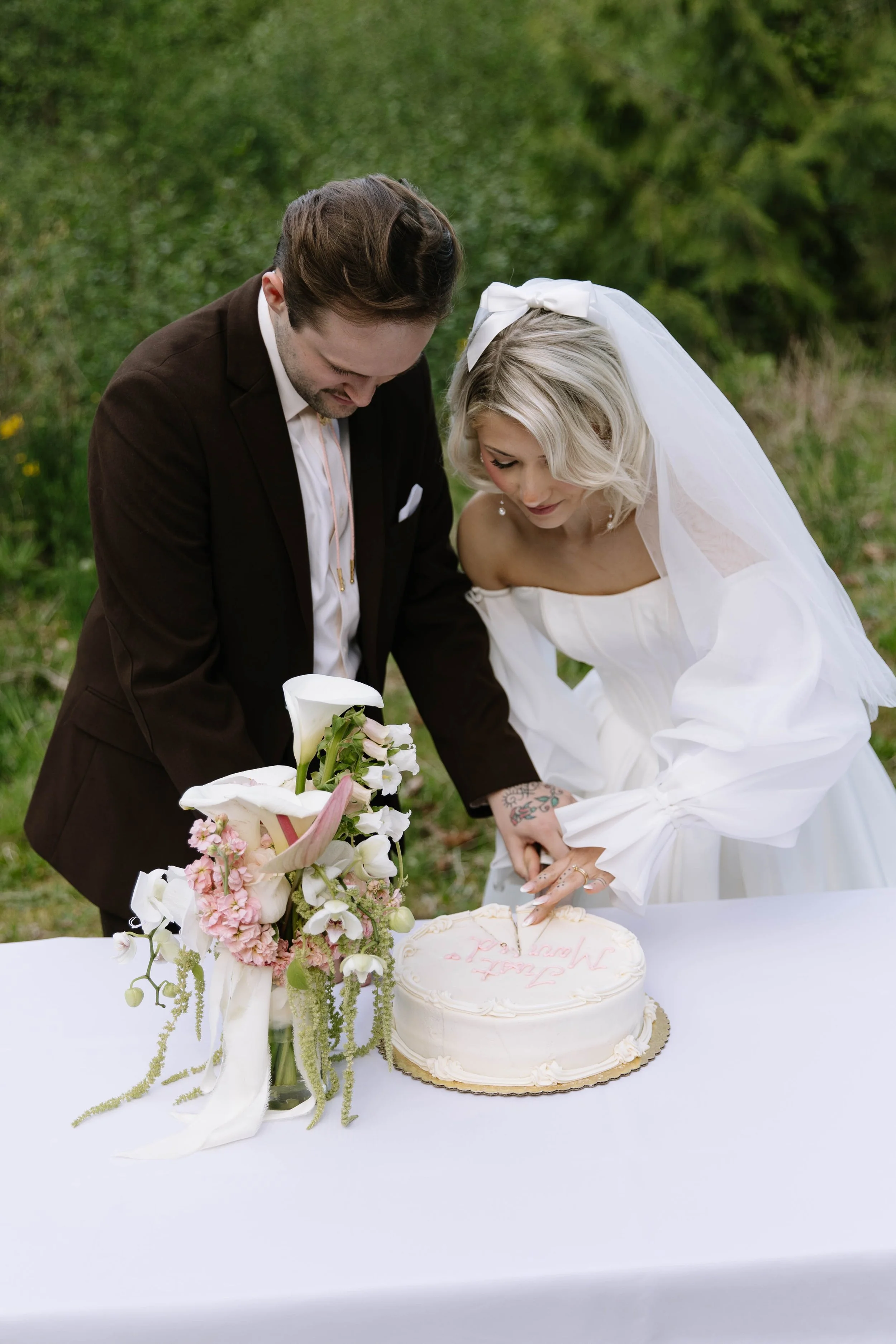 Stevie&Brian-CakeCutting-11.JPG