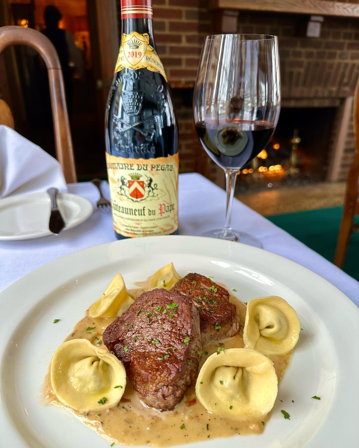 Weekend feature: Handmade mushroom tortellini in a bourbon cream sauce, paired with pan-seared filet medallions. Let us help find the perfect bottle for this luxurious dish.

#handmadepasta #freshpasta #filetmignon #tortellini #creamsauce #chateaupeg