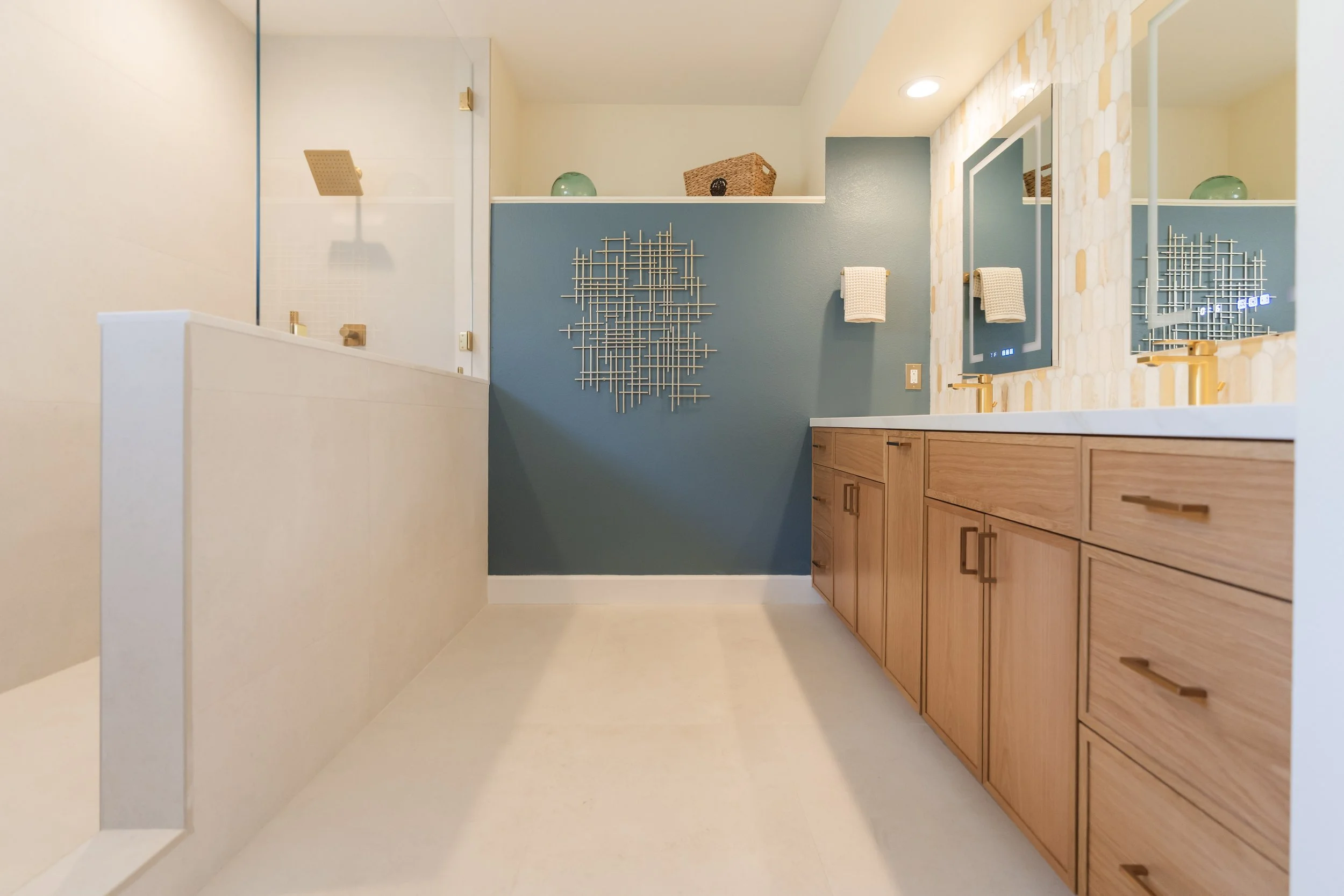 Santucci Bath 1.jpg
