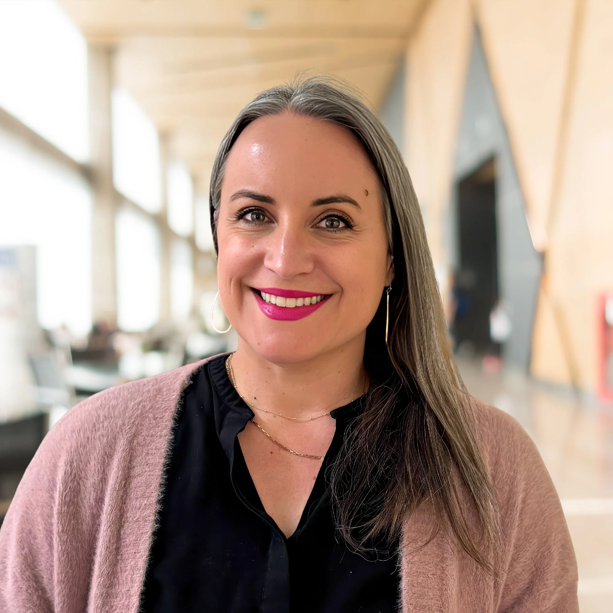 Picture of Laura smiling