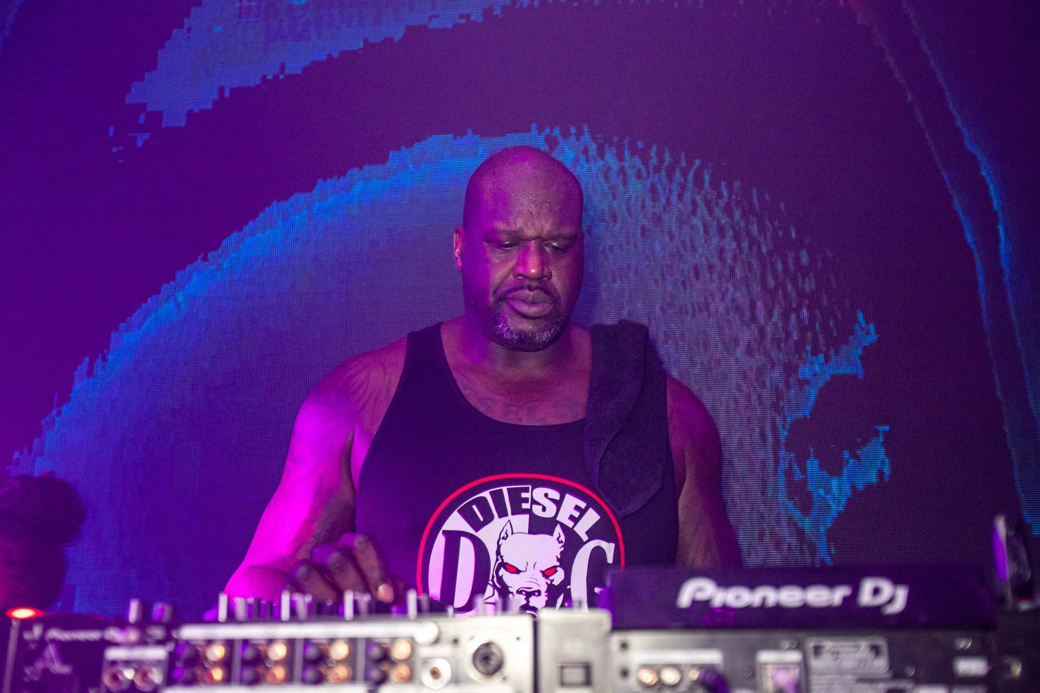 For Web_Shaq_Believe Music Hall_Favorites-4491.jpg