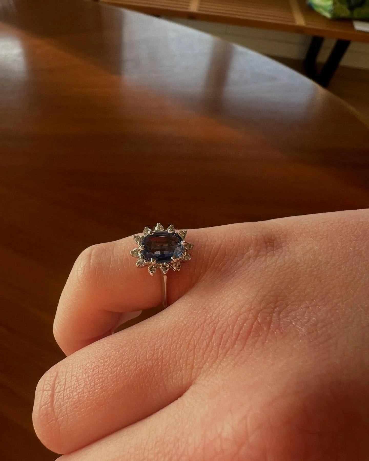 💙 A True Classic: Sapphire &amp; Diamond Elegance 💙

Today&rsquo;s featured auction piece: a stunning sapphire and diamond ring, set in white gold. The sapphire is accented by dazzling diamonds for a timeless, sophisticated look.

Bidding is open u