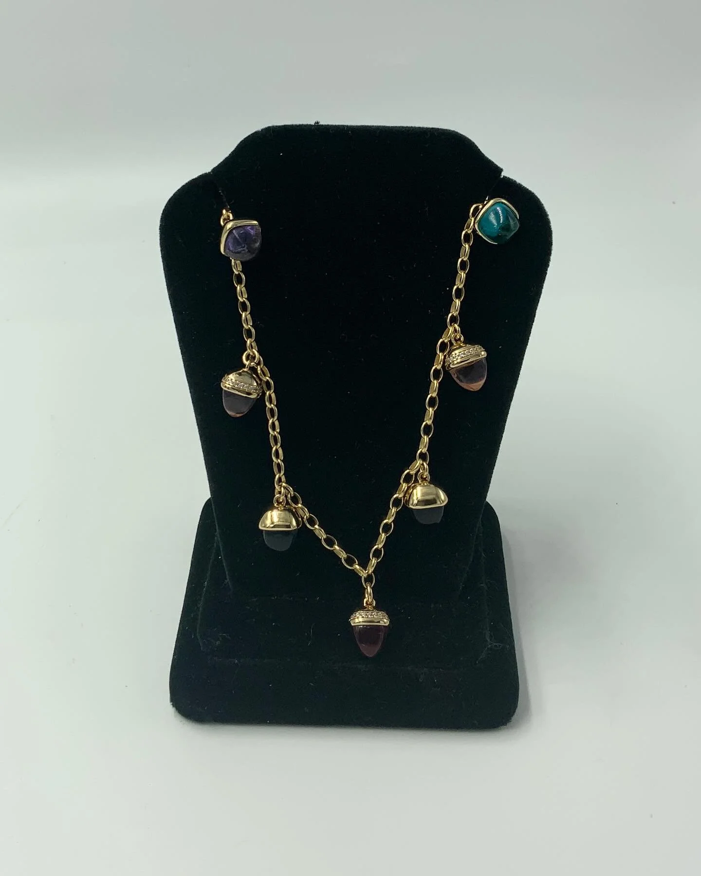 We have a New Old Stock jewelry auction live on Hibid! Put &ldquo;kregold hibid&rdquo; in your browser or kregold.hibid.com
#newoldstock #bigjewelry #18kgold #sapphire #ruby #emerald #butterflies #halojewelry #madeinitaly🇮🇹