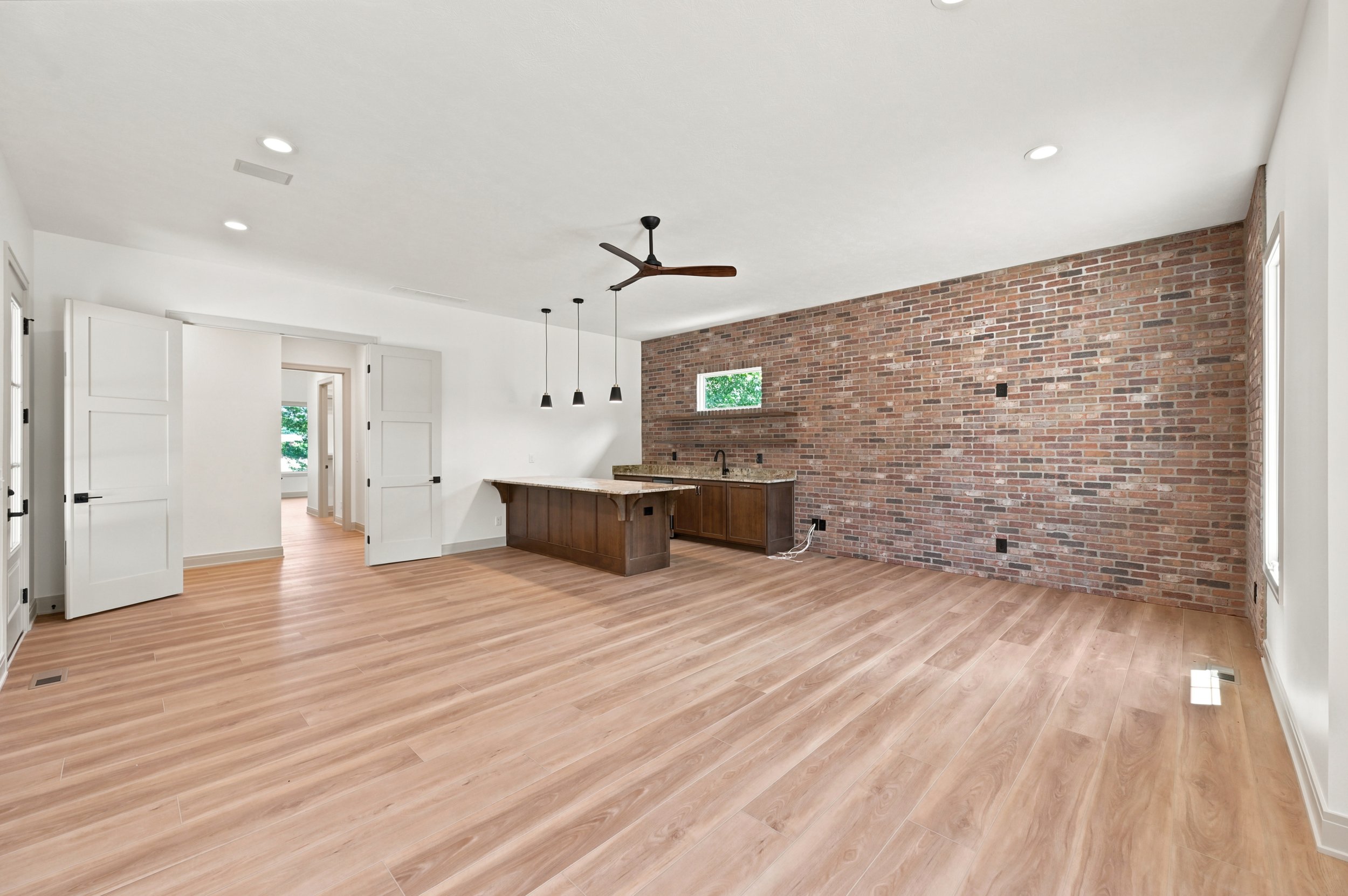 409 n st Claire_021.jpg