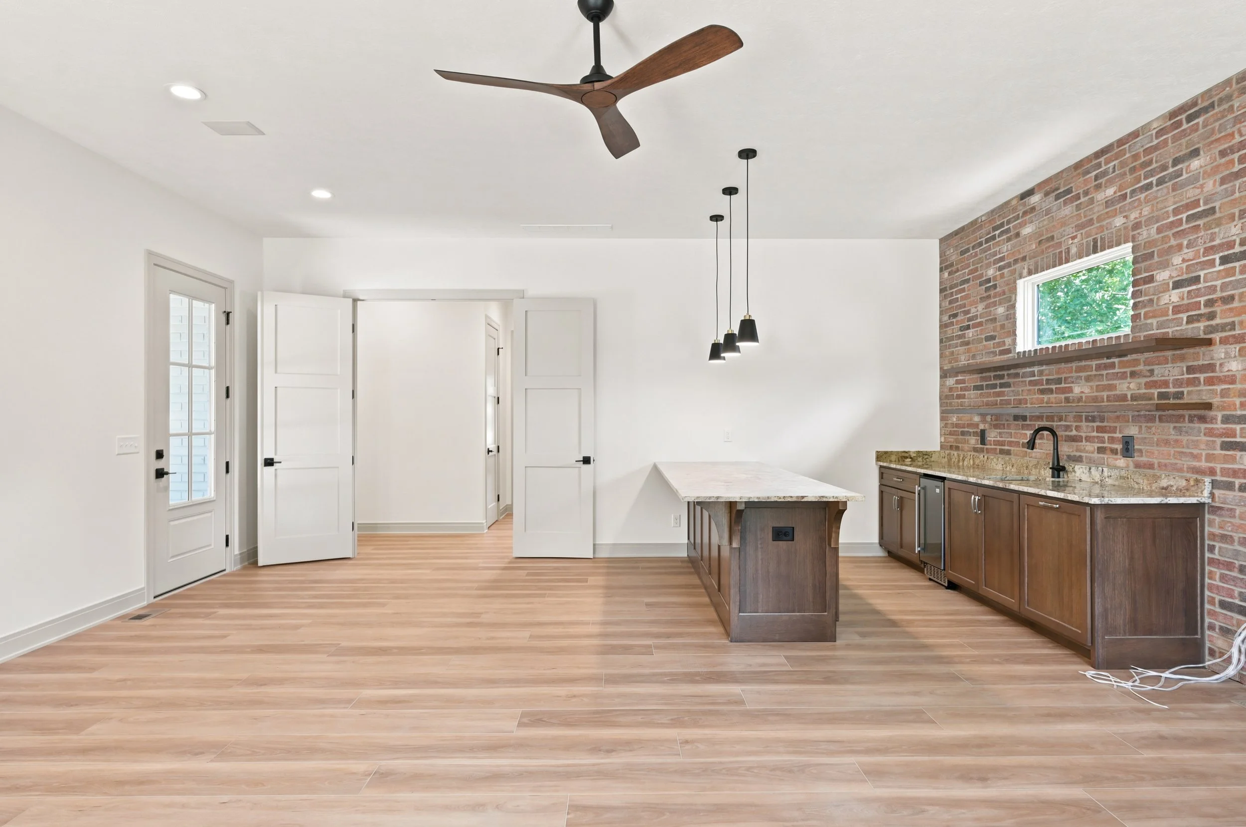 409 n st Claire_026.jpg