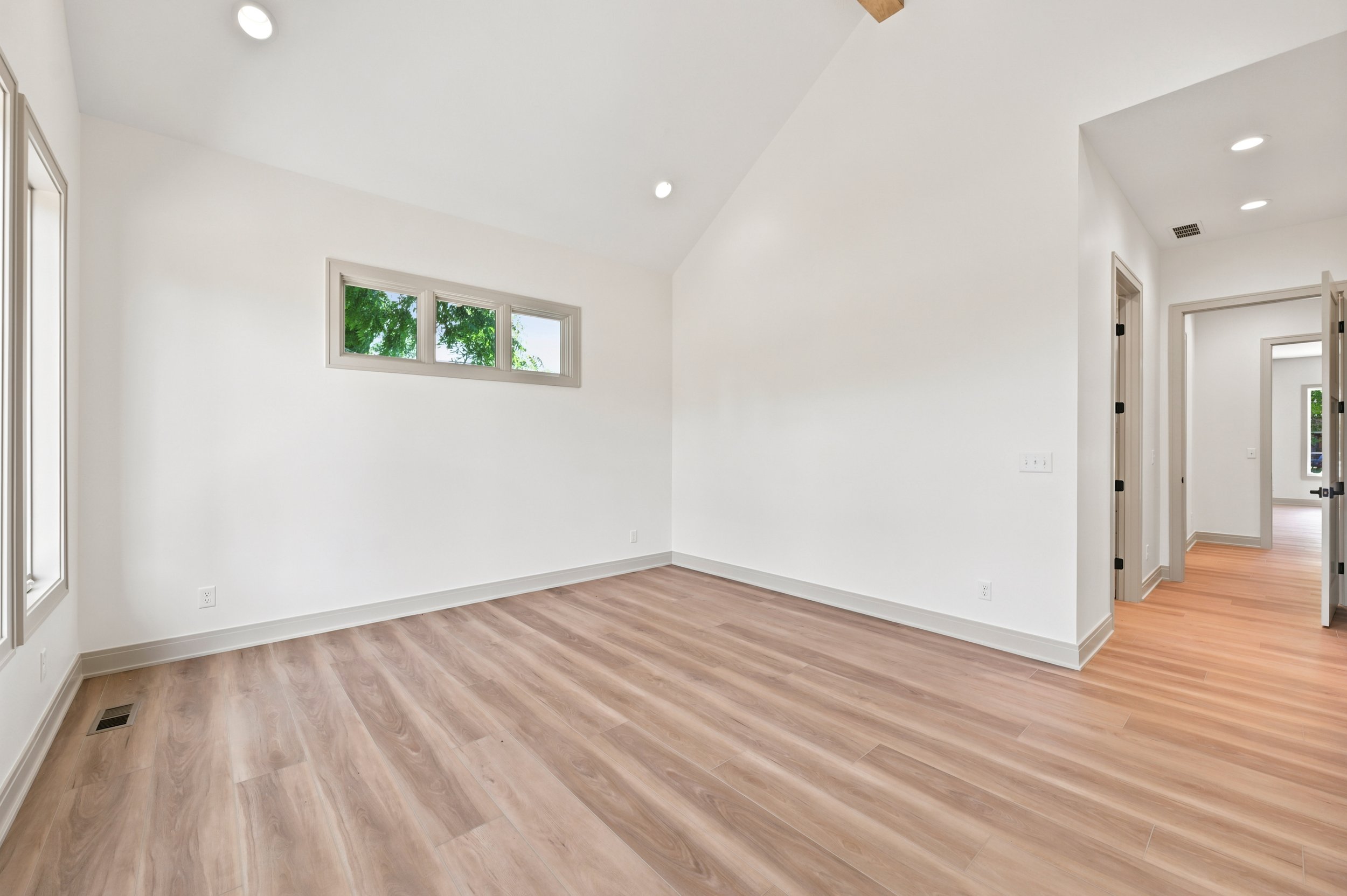 409 n st Claire_029.jpg