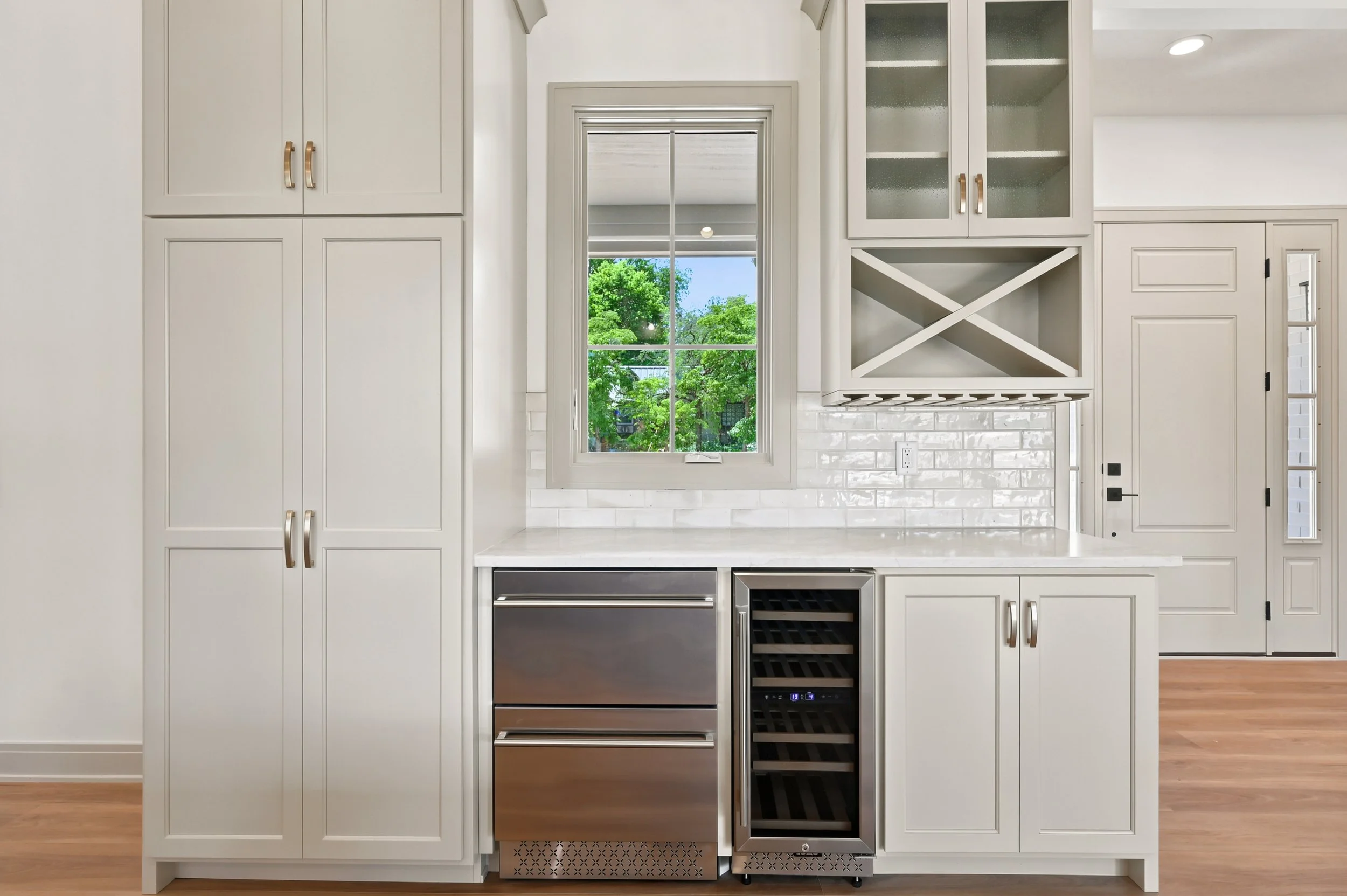 409 n st Claire_014.jpg