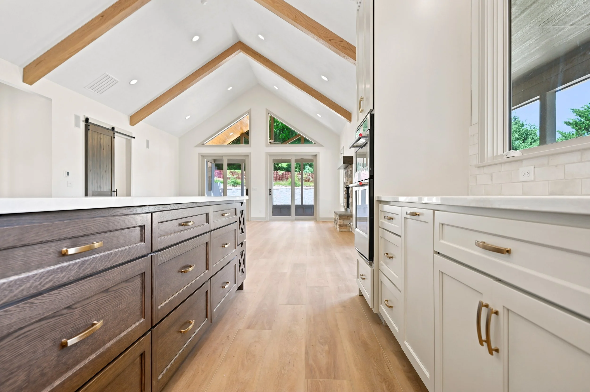 409 n st Claire_013.jpg