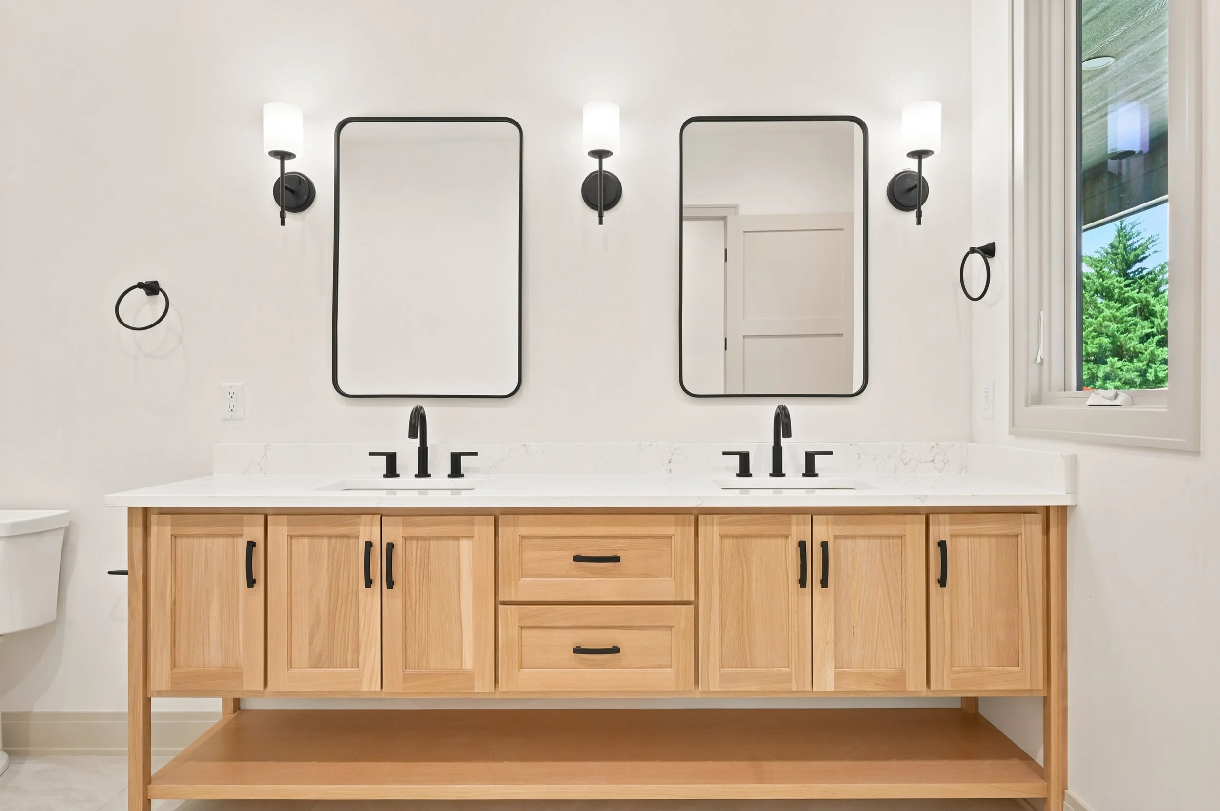 409 n st Claire_031.jpg