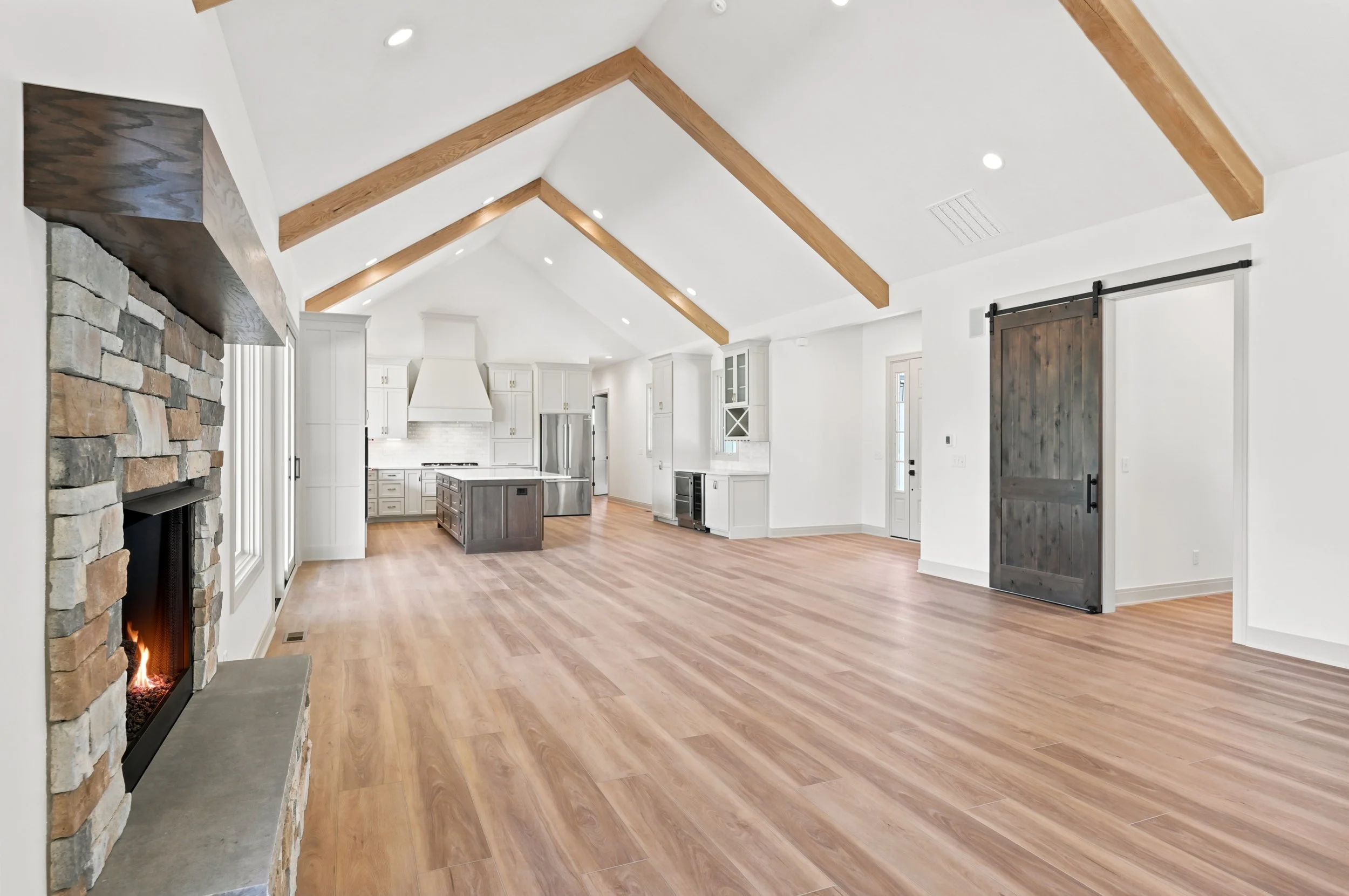 409 n st Claire_007.jpg