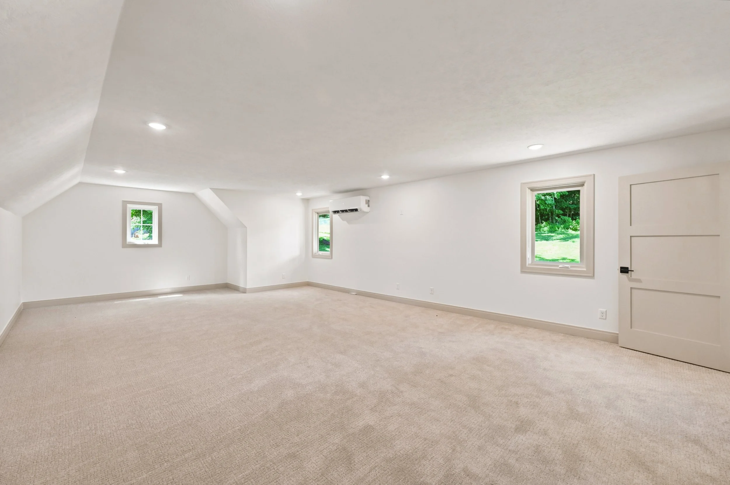 409 n st Claire_047.jpg