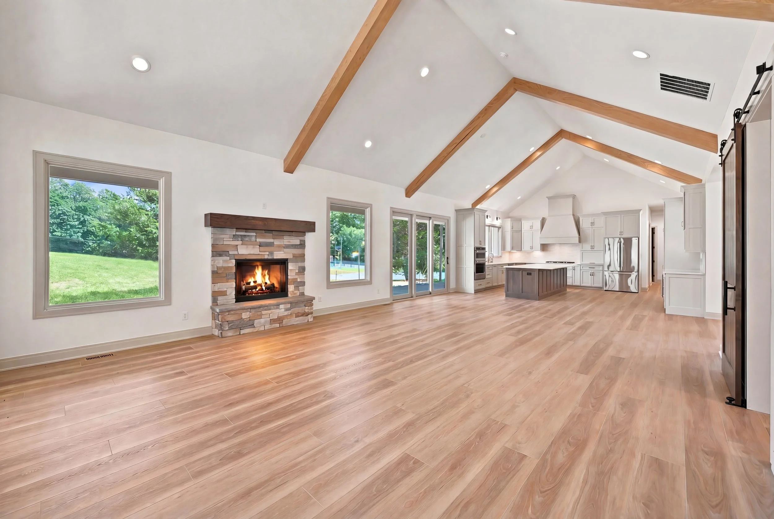 409 n st Claire_004.jpg