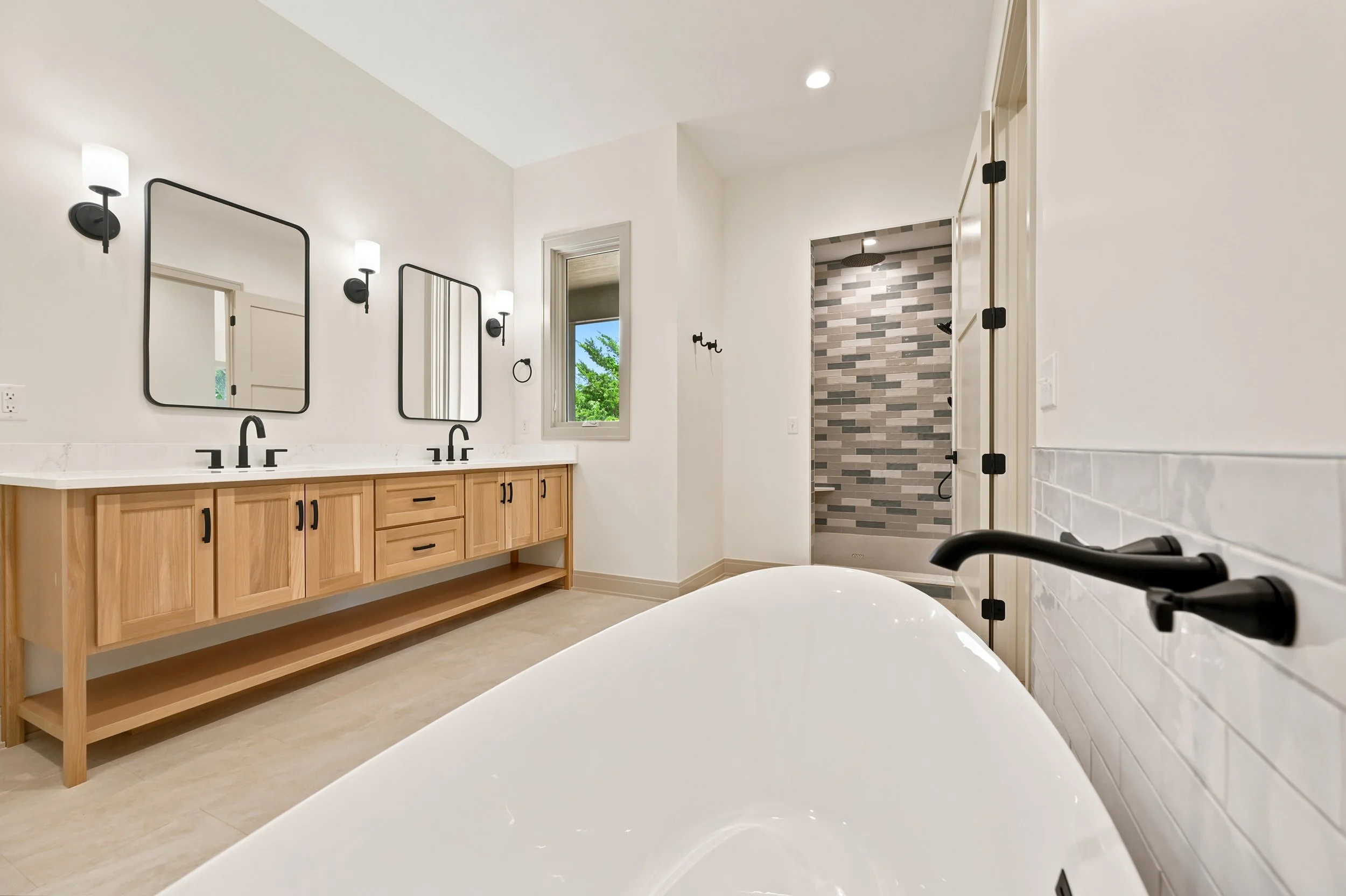 409 n st Claire_033.jpg