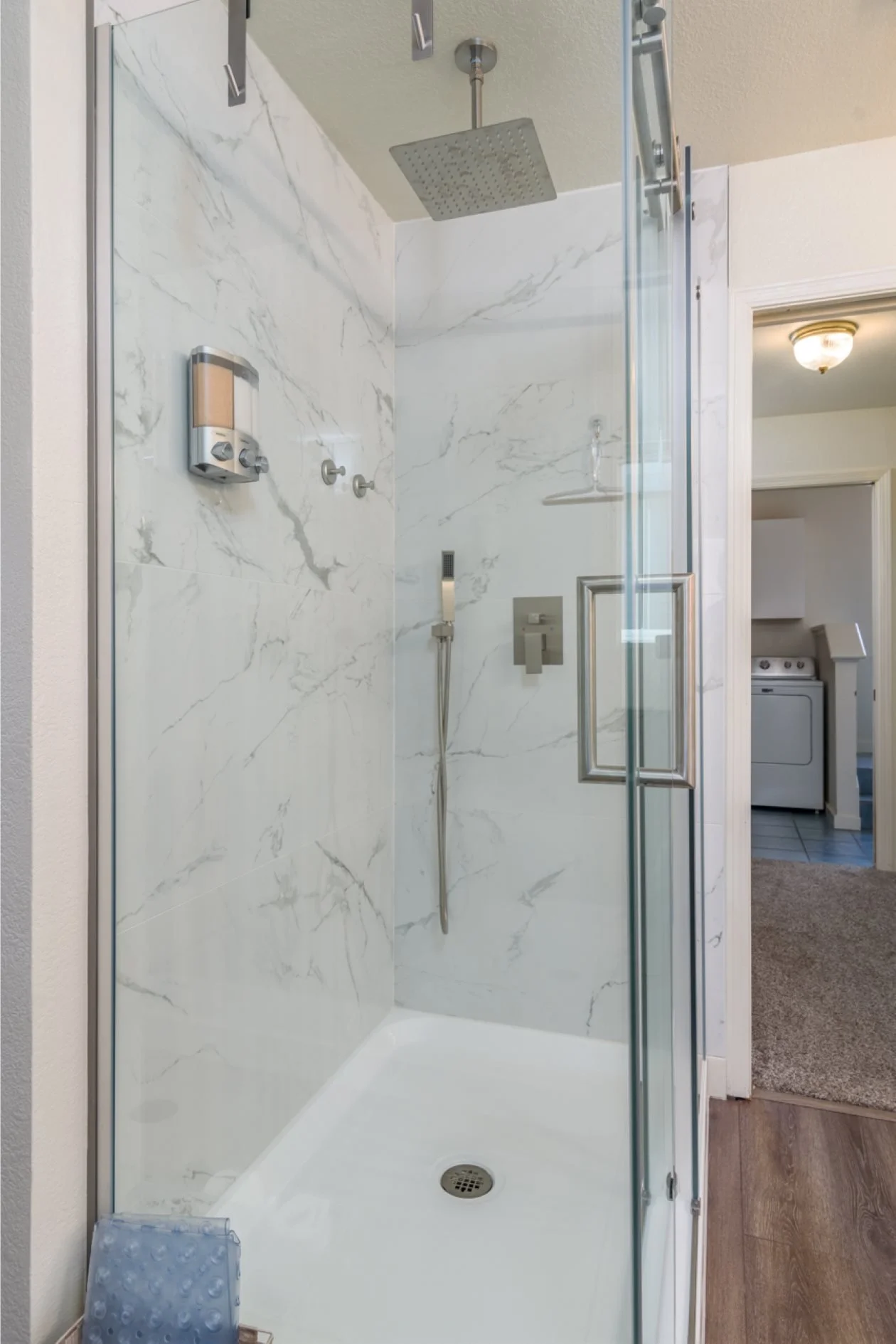 Interior 2 (10) (Resized).jpg