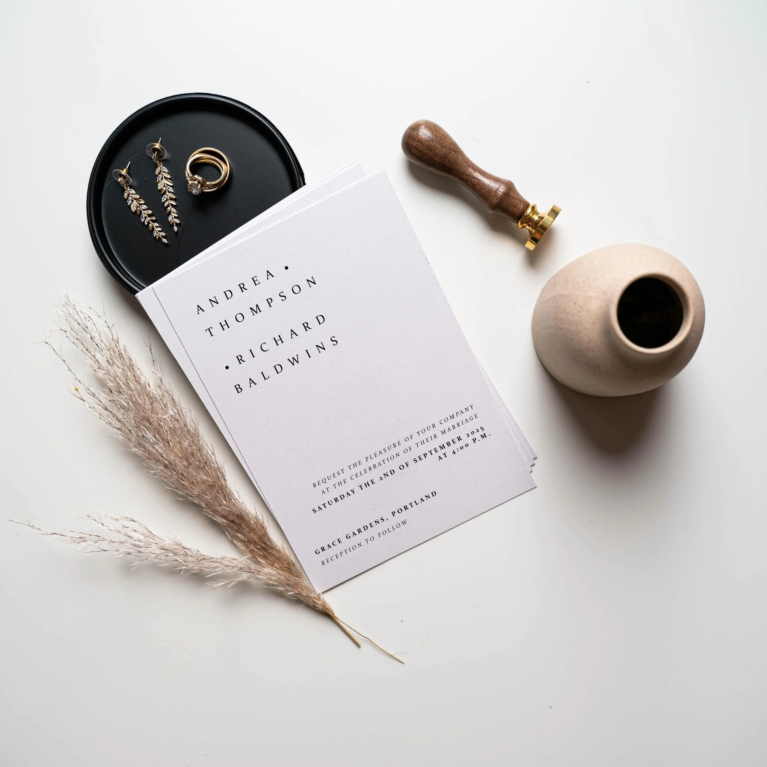 I don&rsquo;t know about you, but I&rsquo;m obsessed with simple wedding invitations! 

#minimalisticwedding #weddinginvitation #weddinginvitationdesign #weddingsuite #invitationsuite #simplewedding #simpleinvitation #designer #luxurywedding #boujeew